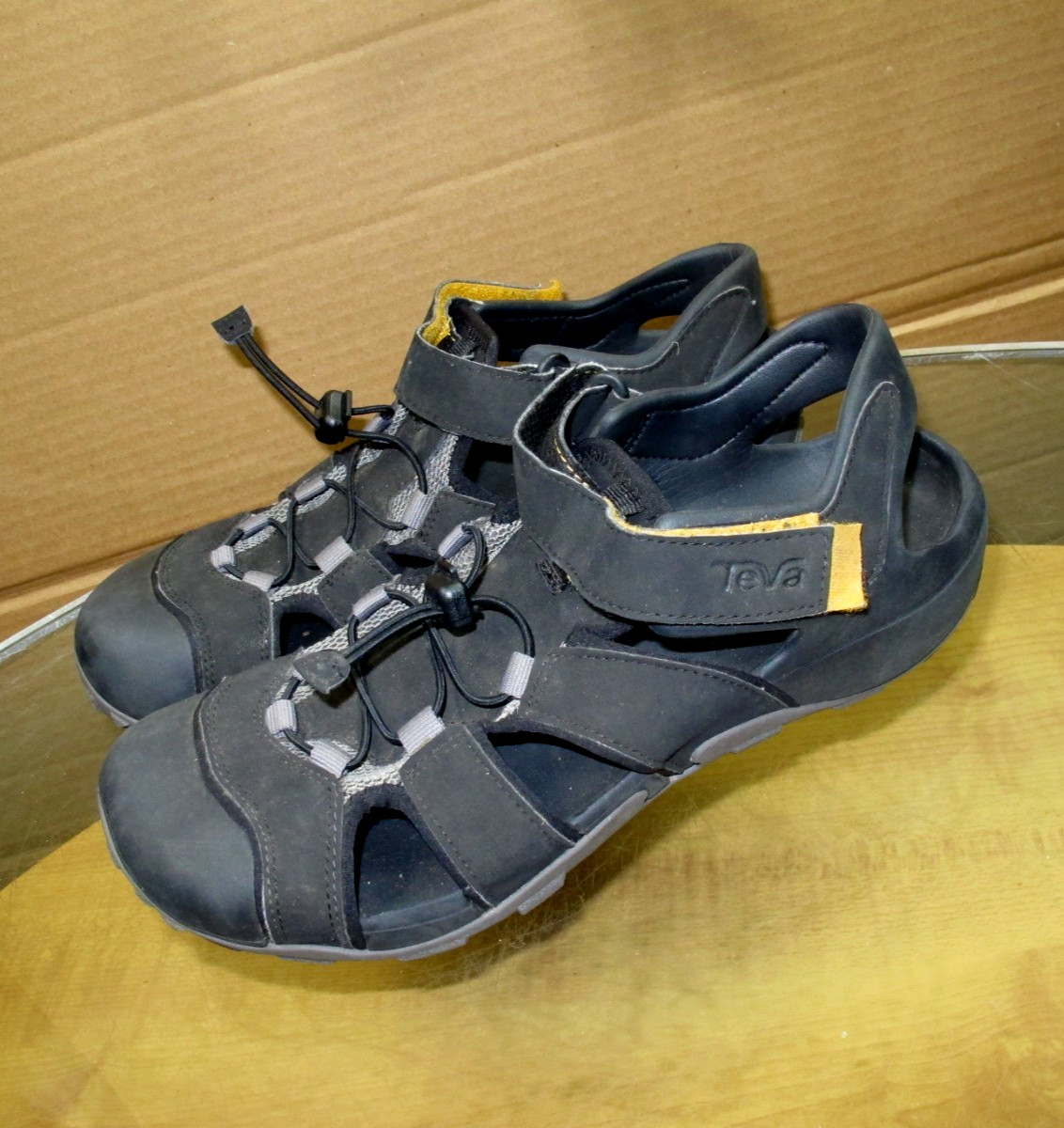Men’s Teva Fisherman Sandals Black Flintwood Size 10
