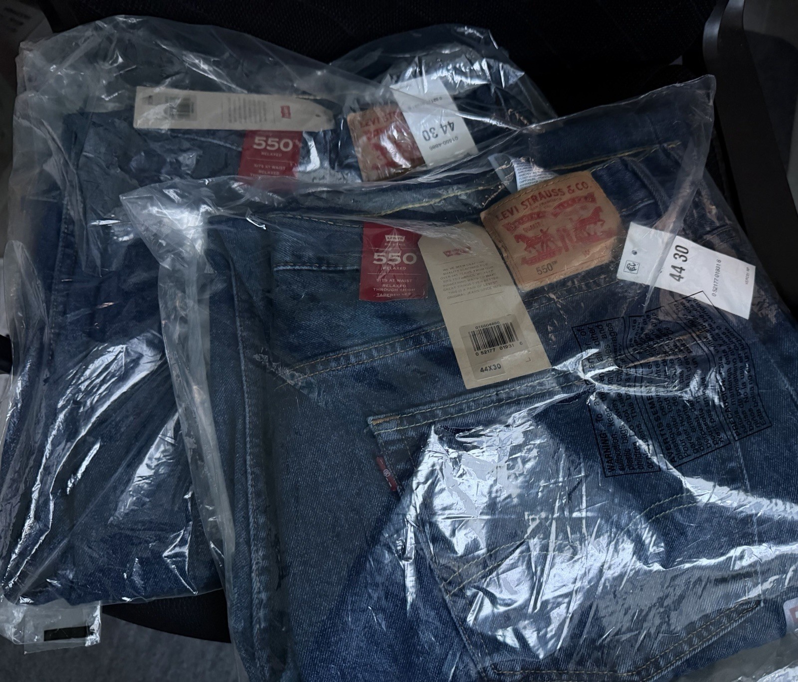 Big & Tall Mens Levi’s 550 Relaxed Fit Jeans 44×30 – Dark Stonewash