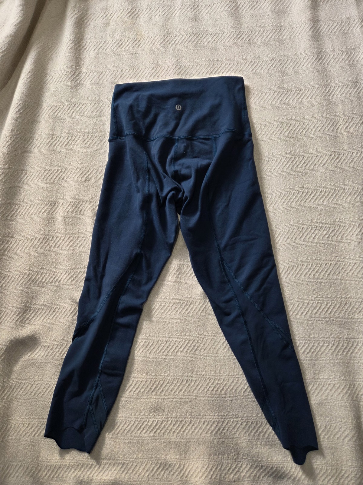 Lululemon Women’s Size 4 High Rise Ankle Leggings Solid Blue Nylon Blend