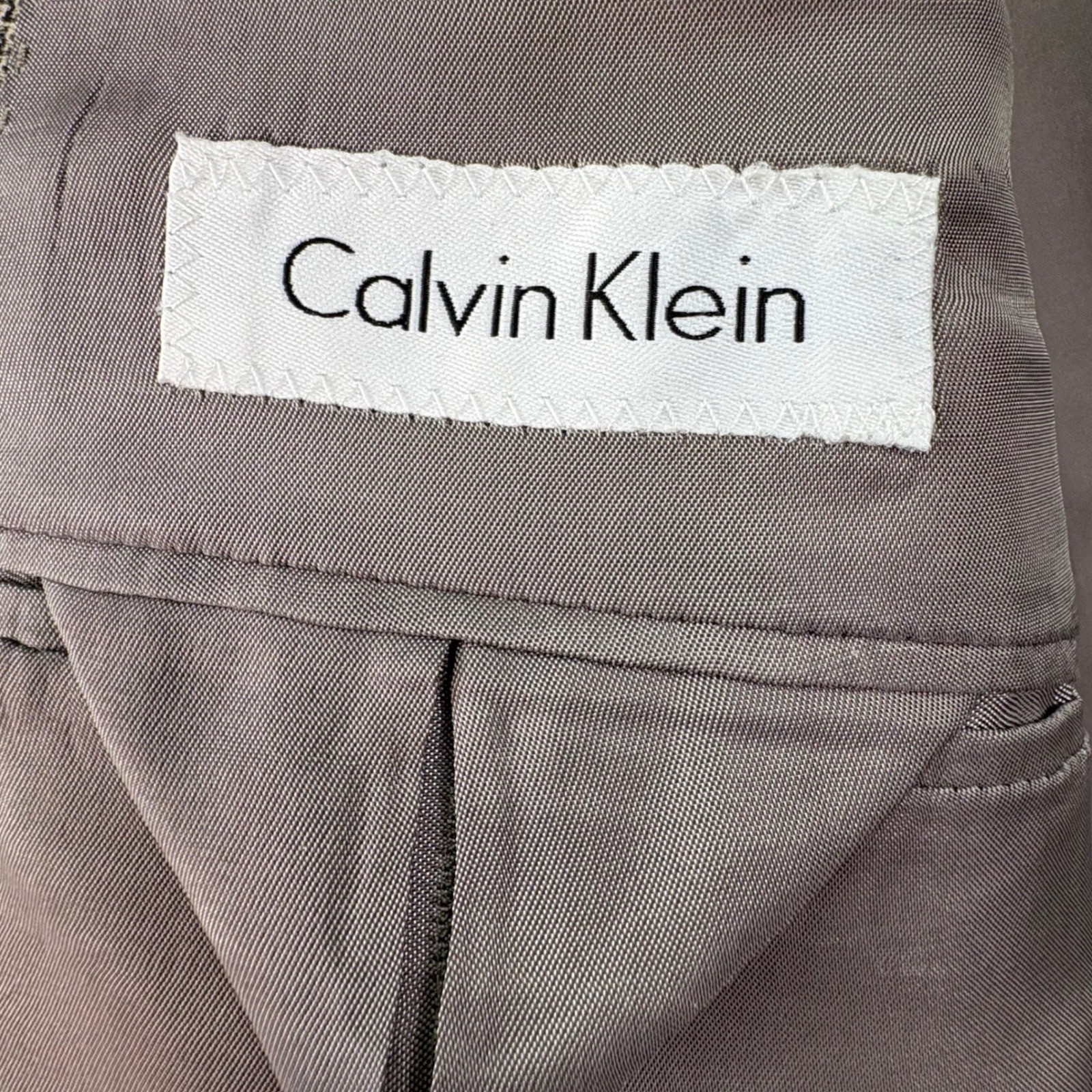 Calvin Klein Mens 46R Grey Silk Wool Blend 2 Button Blazer Sport Coat Jacket