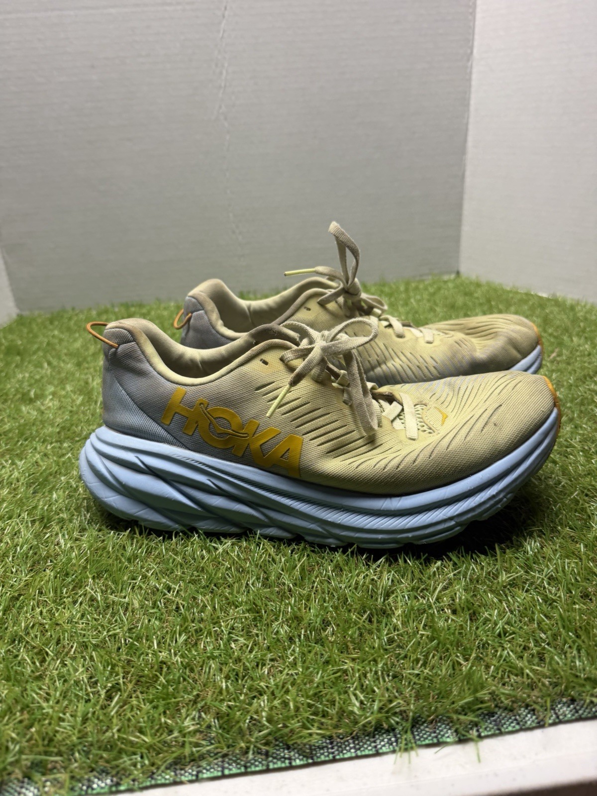 HOKA Men’s Beige/Blue/Orange Low Top Lace-Up Athletic Sneakers Rubber Outsole