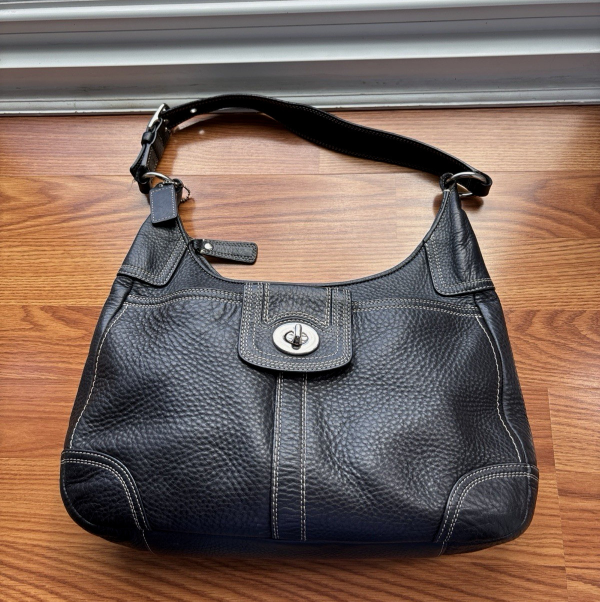 Coach Black Womens Pebbled Shoulder Bag Turn Lock F13956-See Description