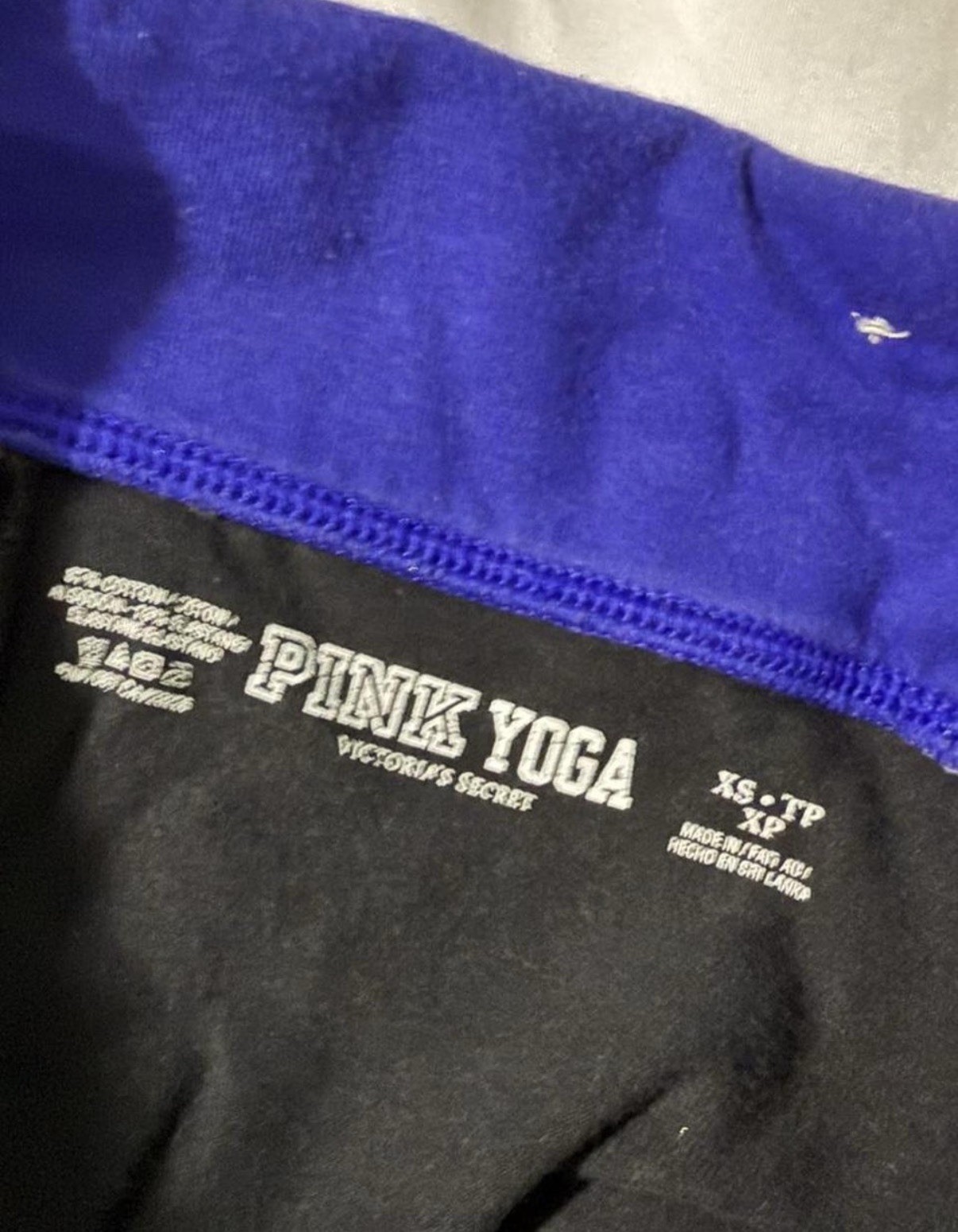 PINK vintage Y2K black yoga Capri Leggings