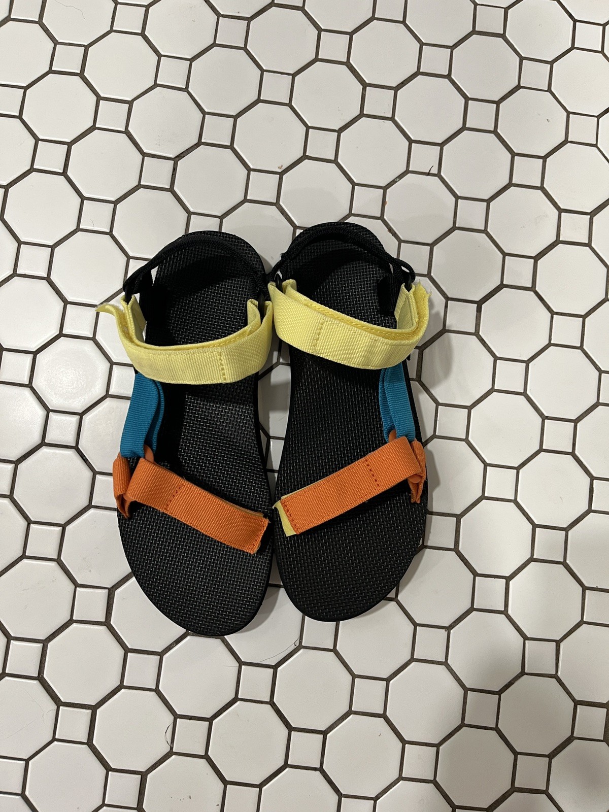 Teva Original Universal Retro Multi Sandals Mens Size 10 – Hardly Used!!