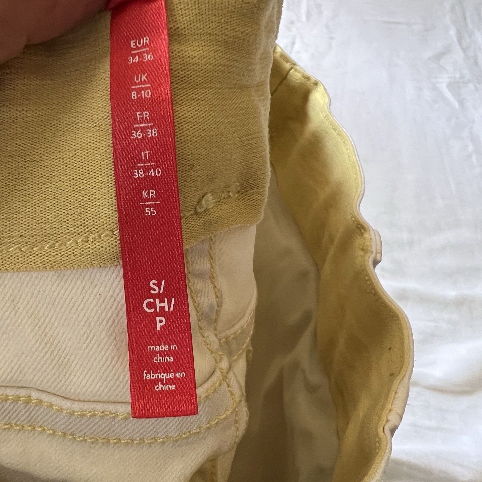 Spanx Stretch Twill Shorts Pull On Ivory W/Yellow Trim Women’s Size SP 26W