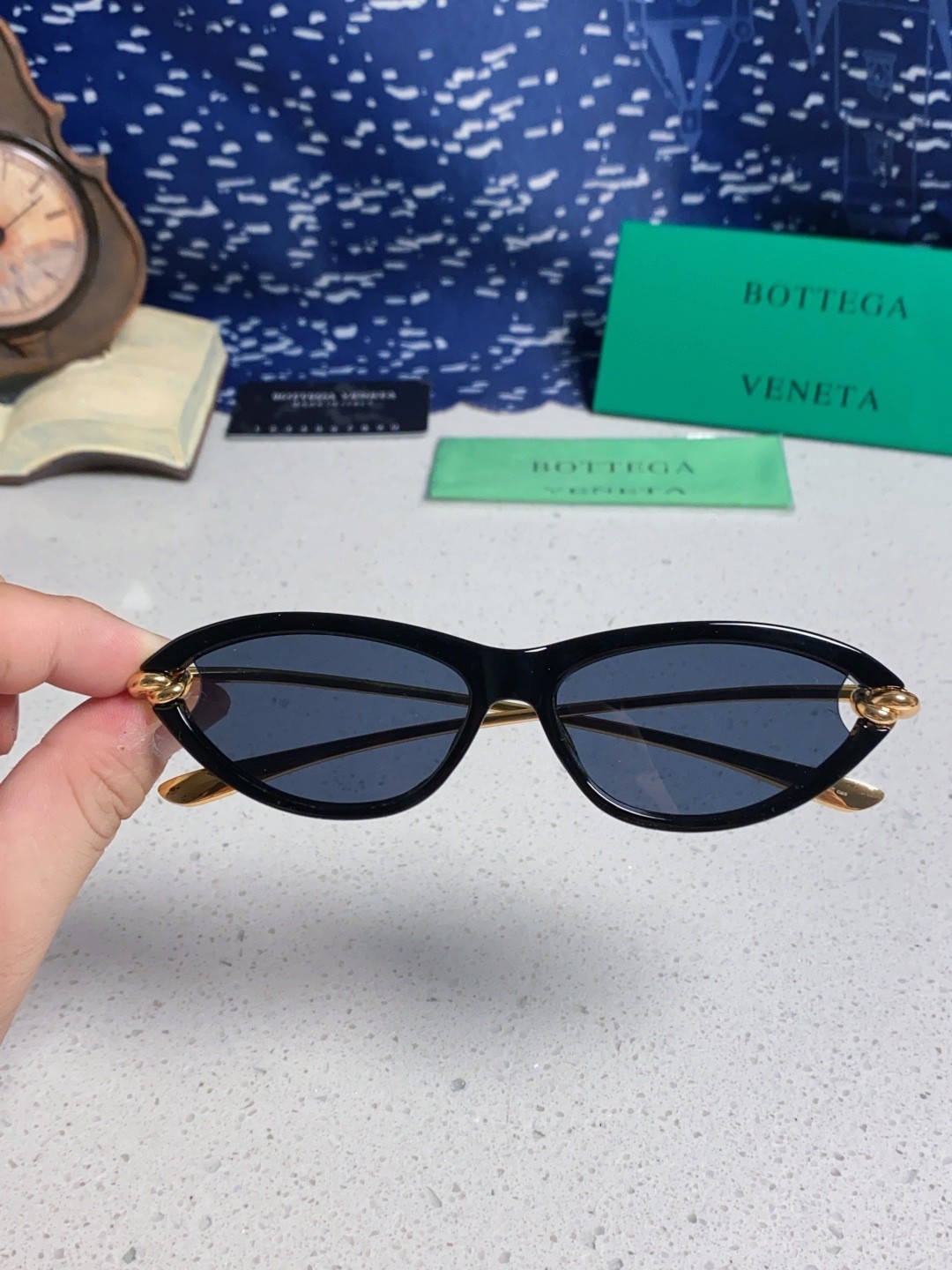 Bottega Veneta Women’s Sunglasses Model BV1390
