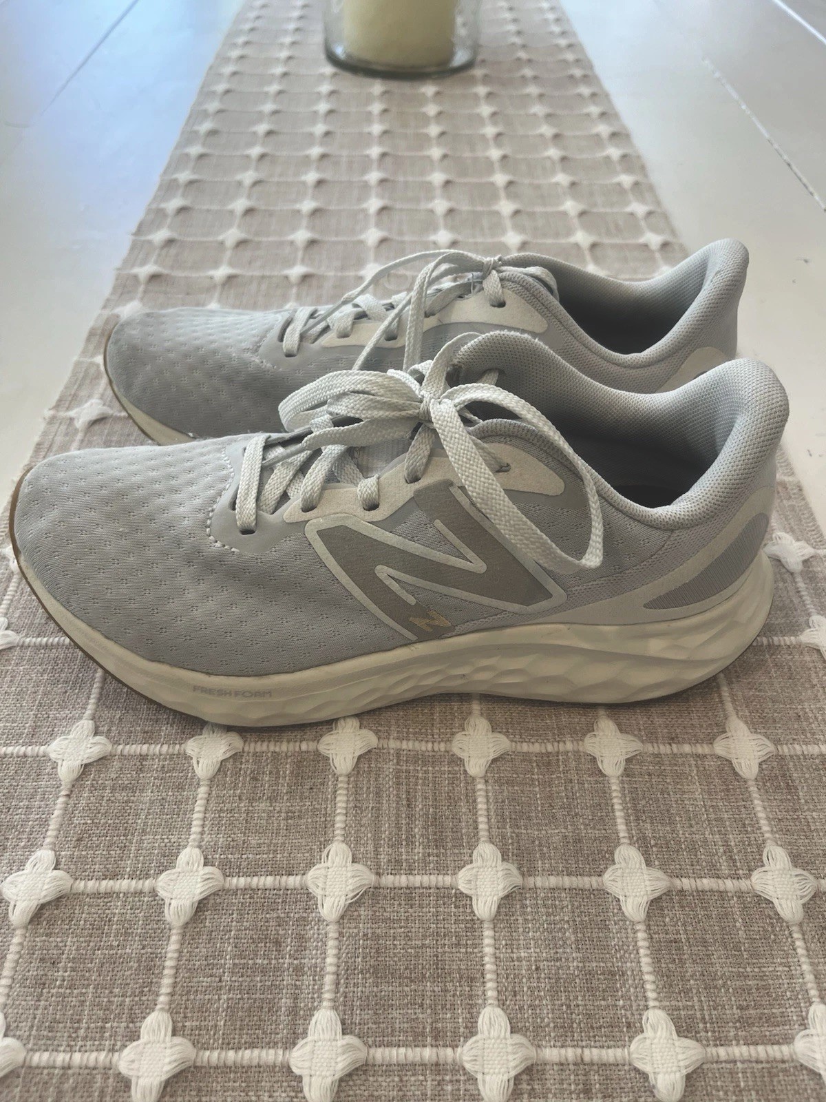 Women’s New Balance Fresh Foam Arishi Sneakers Size 7 Pale Grey