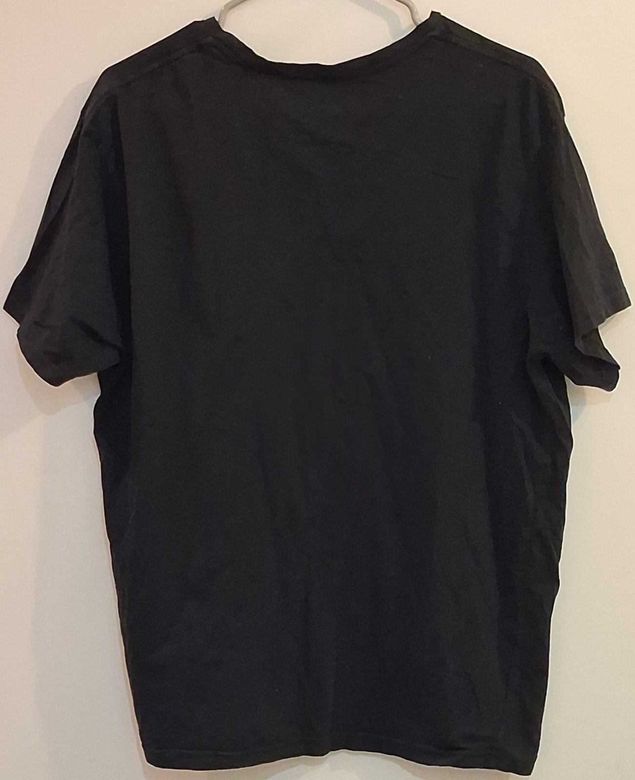 Edun Live Graphic Tee Black OCC Love Your Planet XL Pre-Owned Excellent