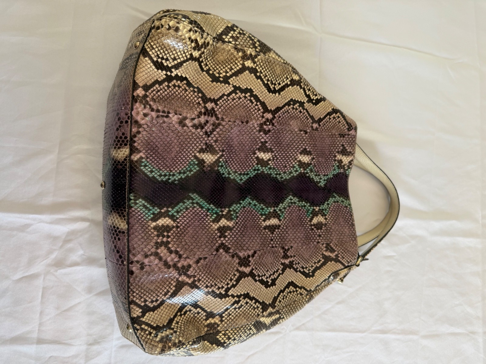 AUTHENTIC GUCCI SOHO LARGE EXOTIC PYTHON TOTE BAG Model Number: 282308