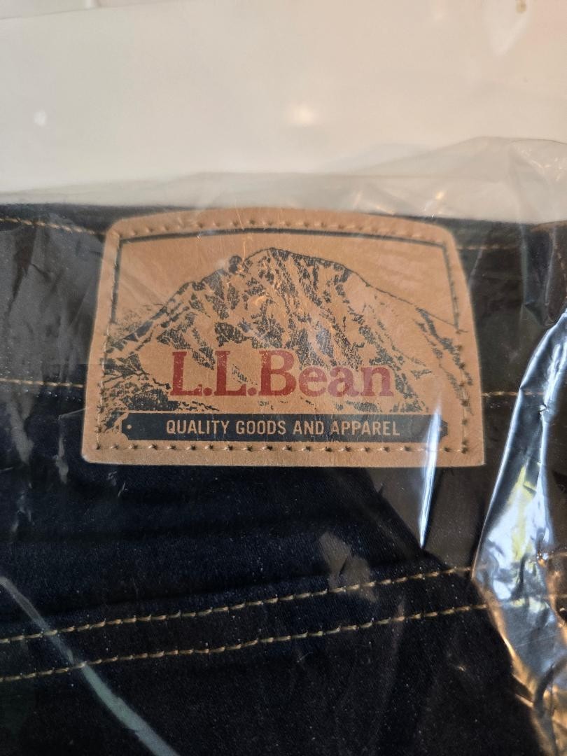 L.L.Bean 1912 Stretch Jeans Men’s 32×34 Rinsed Wash – New in Bag