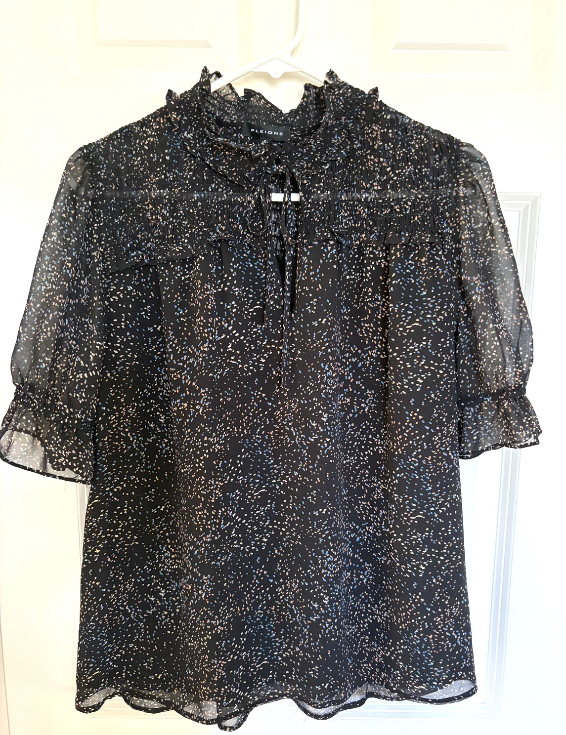 Pleione Women’s Blouse Top Size M Black Floral Print Tie Neck Short Sleeve