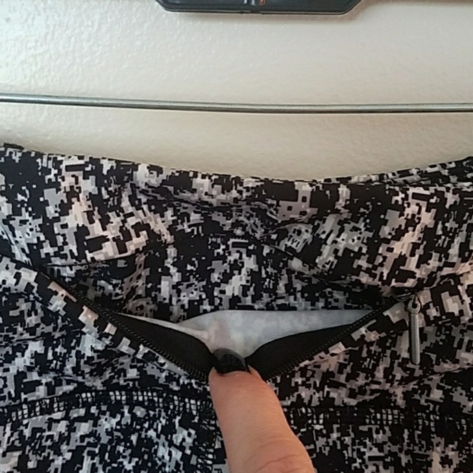 Copper Fit Athletic Leggings Size M Black White Gray Compression Gym Yoga NEW