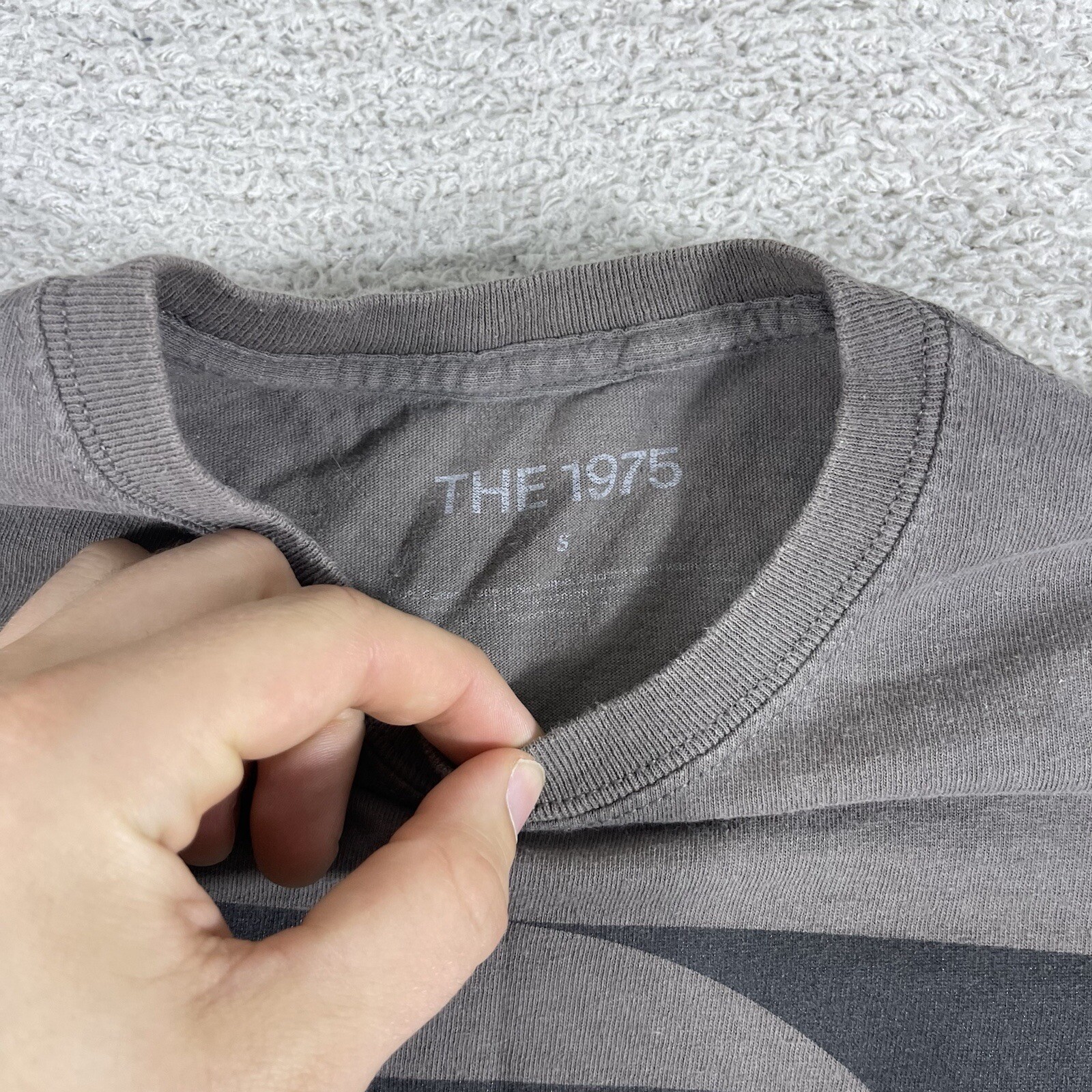 The 1975 T-Shirt Mens Small Gray Notes on a Conditional Form Tour Band NOACF