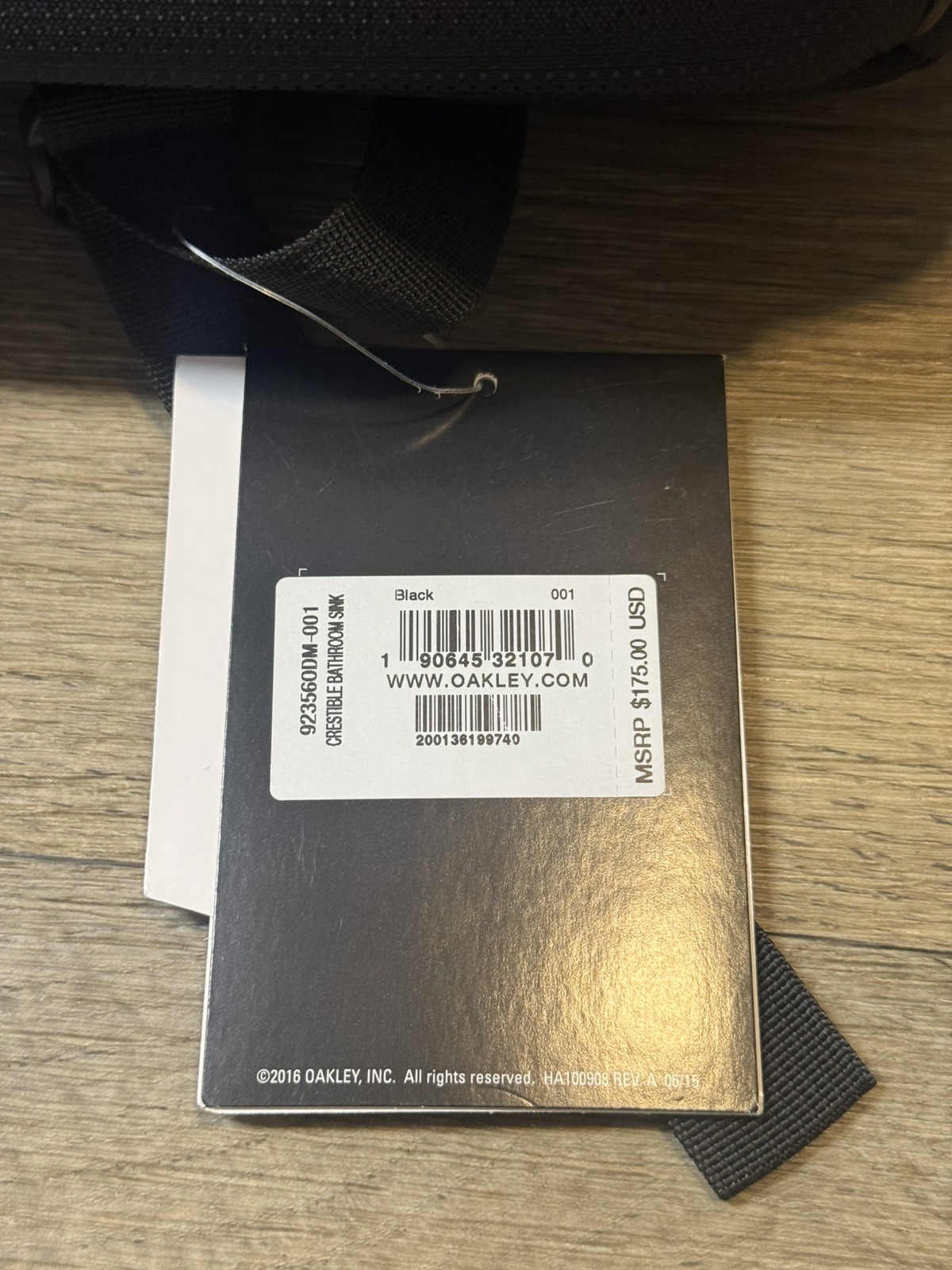 Oakley Kitchen Sink Backpack 23L Capacity – 923560DM-001- New with Tag Black