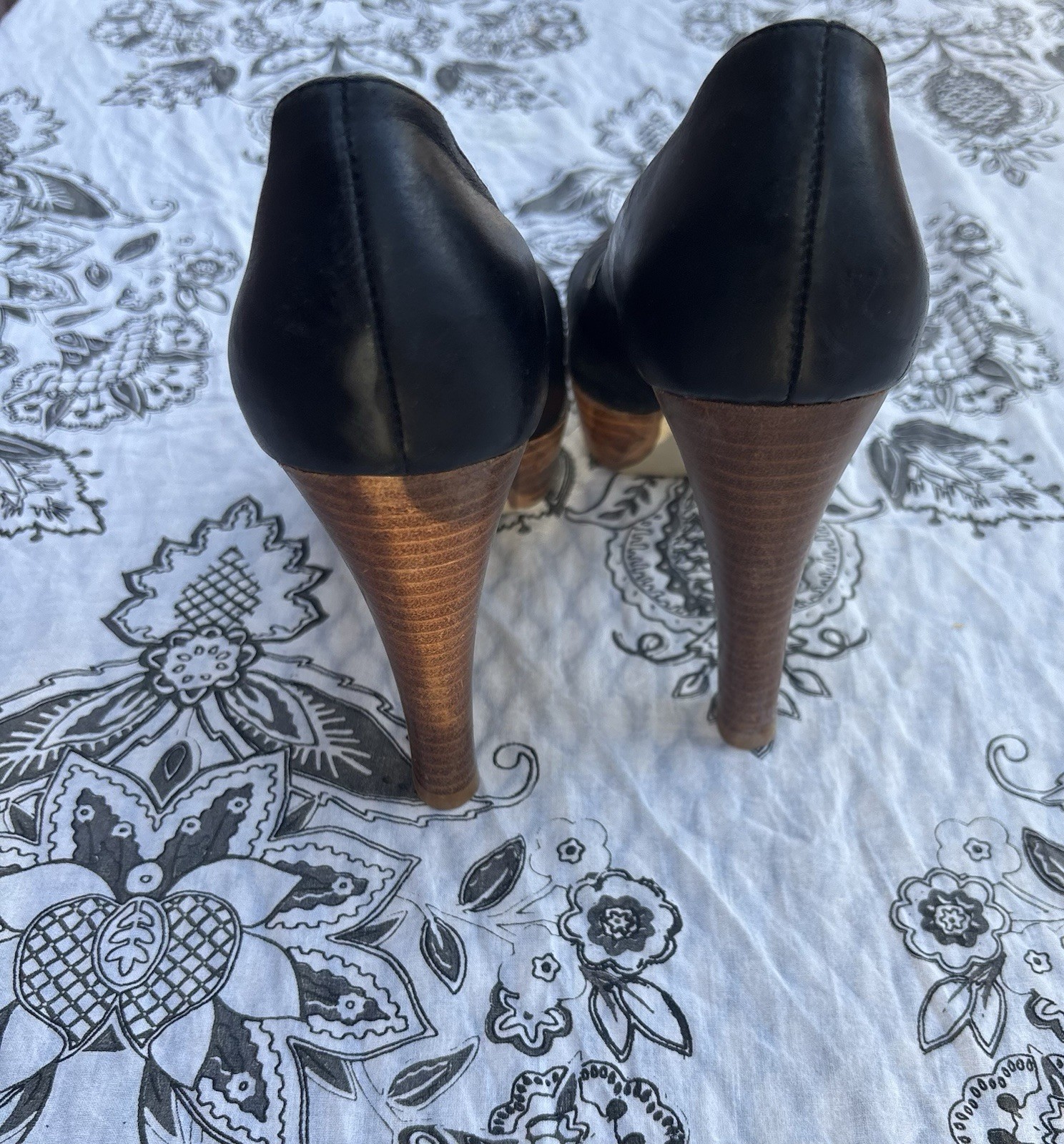 Steve Madden Glamor Black Leather Heels Women’s Size 7.5 Heel height 4.5 inch