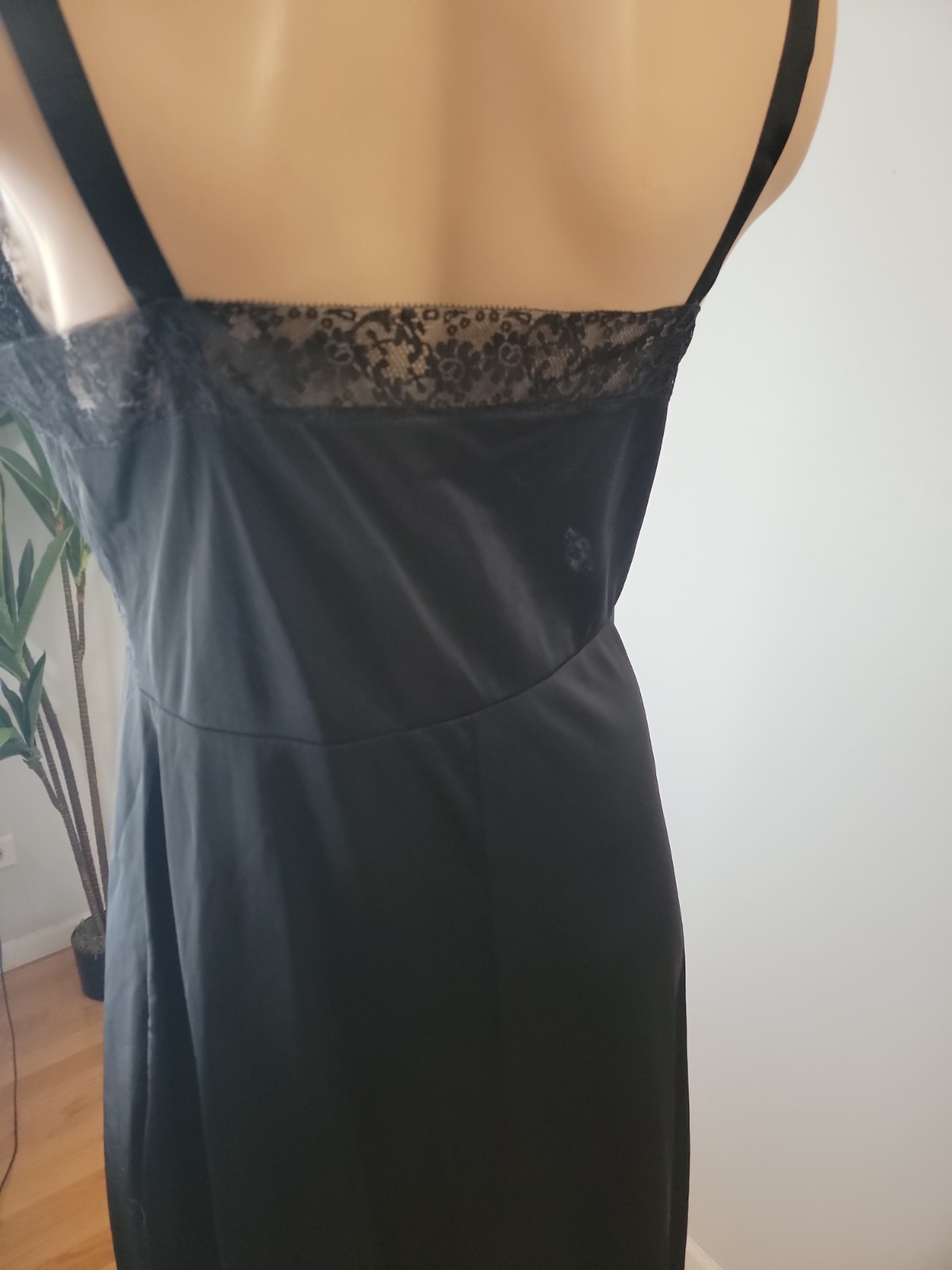 Vintage Charmode Tricot Nylon Black Full Slip Pleat/lace Det. Size 38 Tall