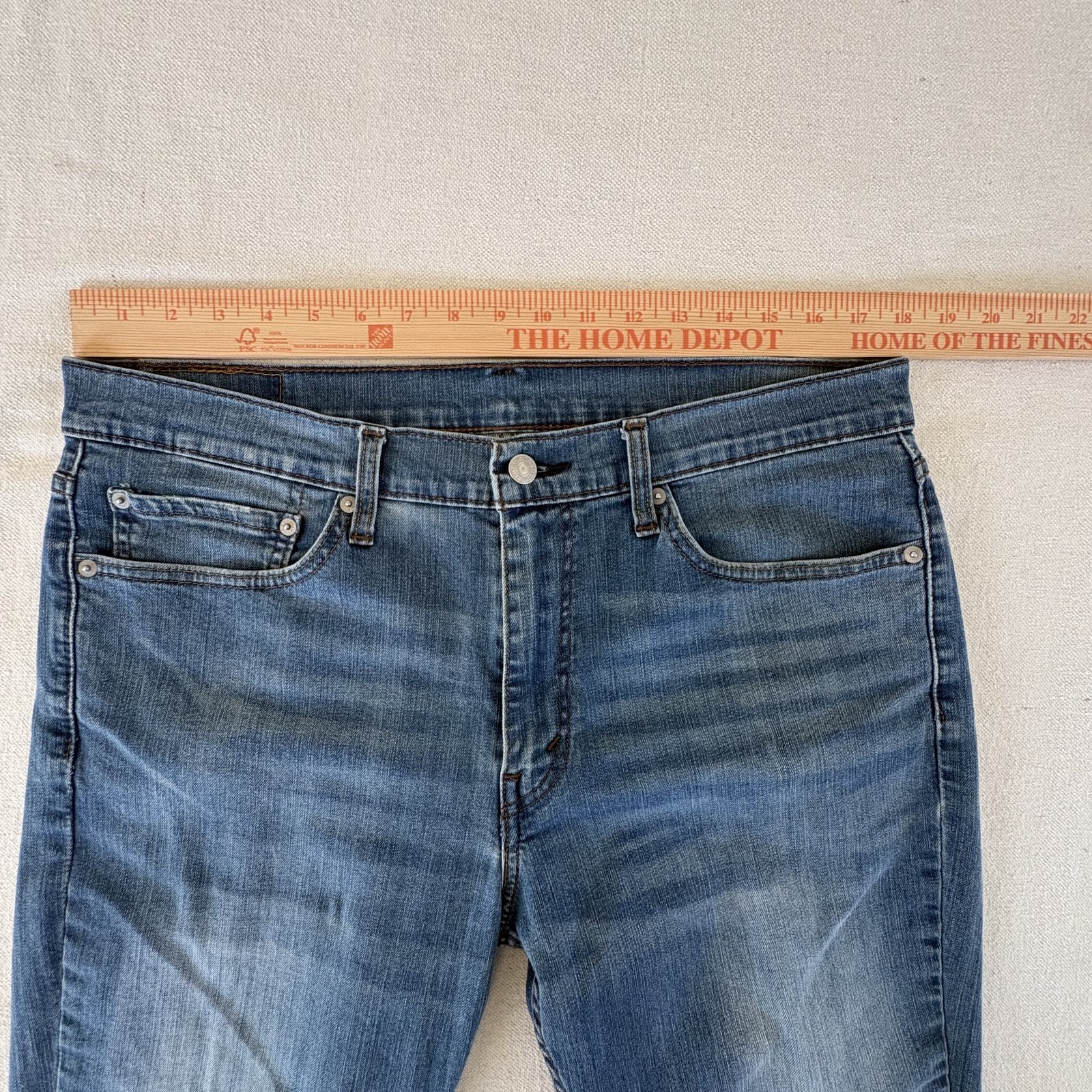 Levi’s 511 Men’s Size 36×30 Medium Wash Slim Stretch Jeans