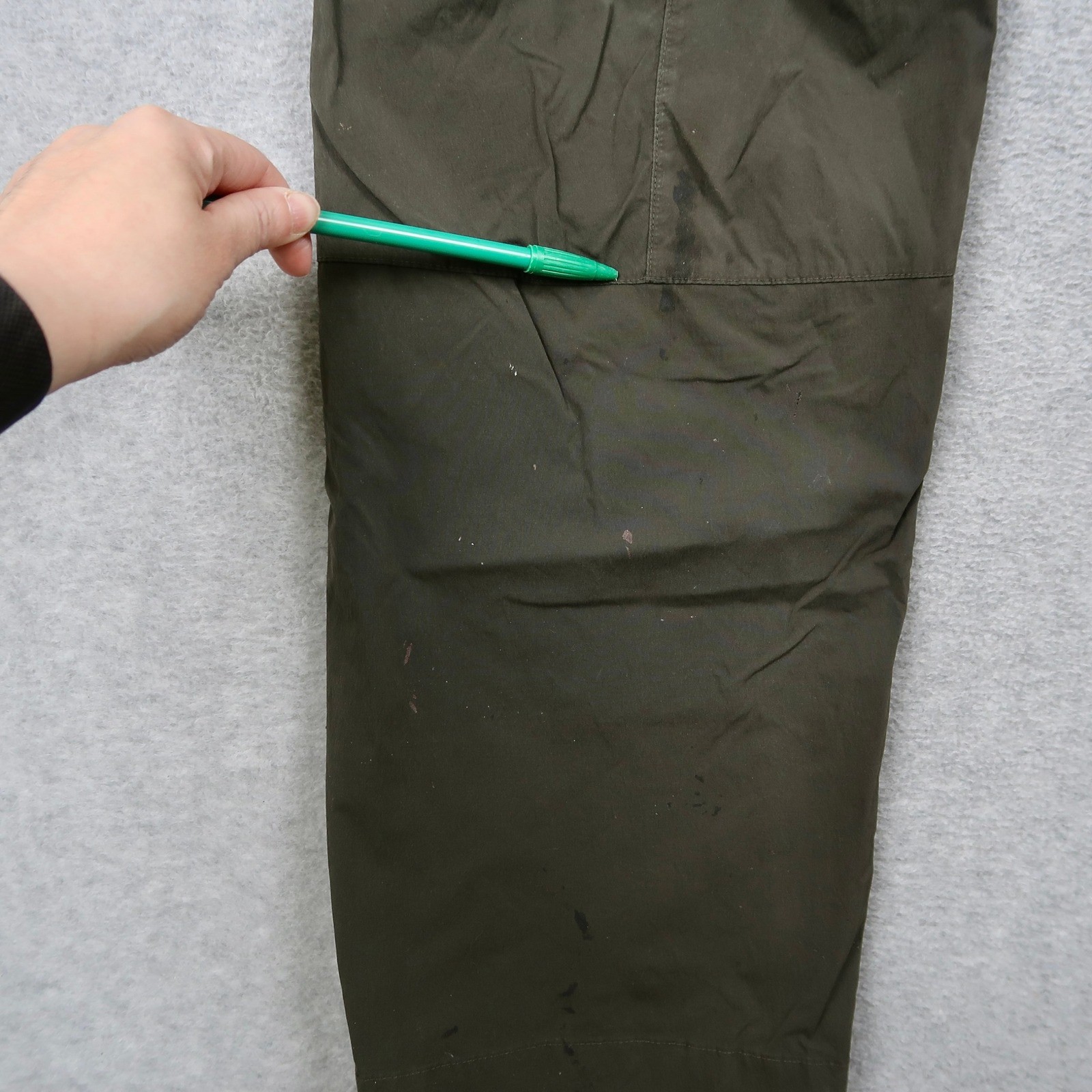 Arcteryx Mens Cargo Pants Size 30 Olive Green Distressed Paint Splatter Outdoor