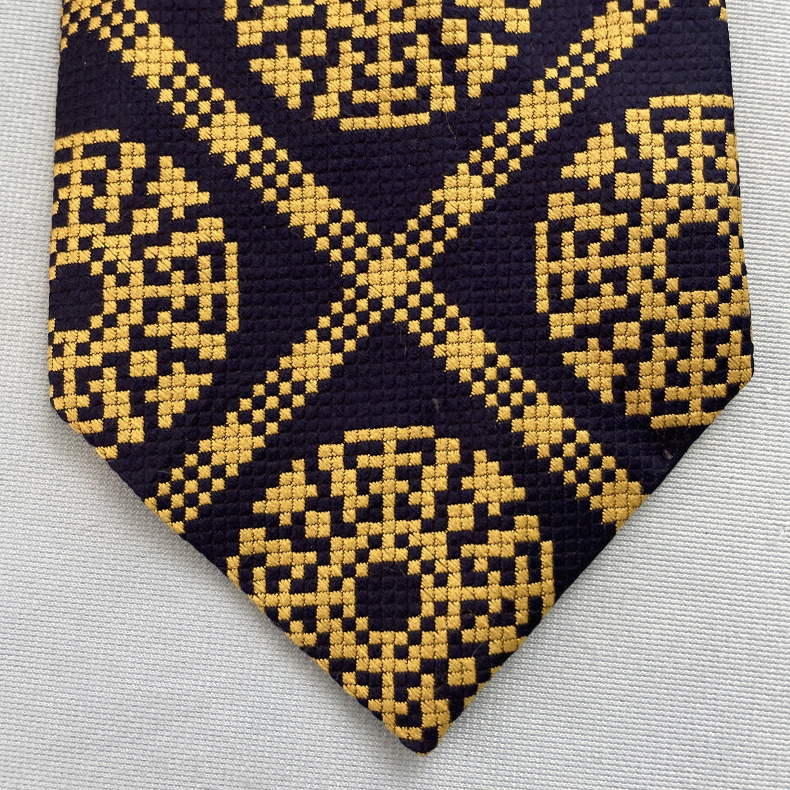 Towncraft JCPenney Extra Wide 4.3″ Kipper Tie Vtg 70s Necktie Gold Blue 4×55″