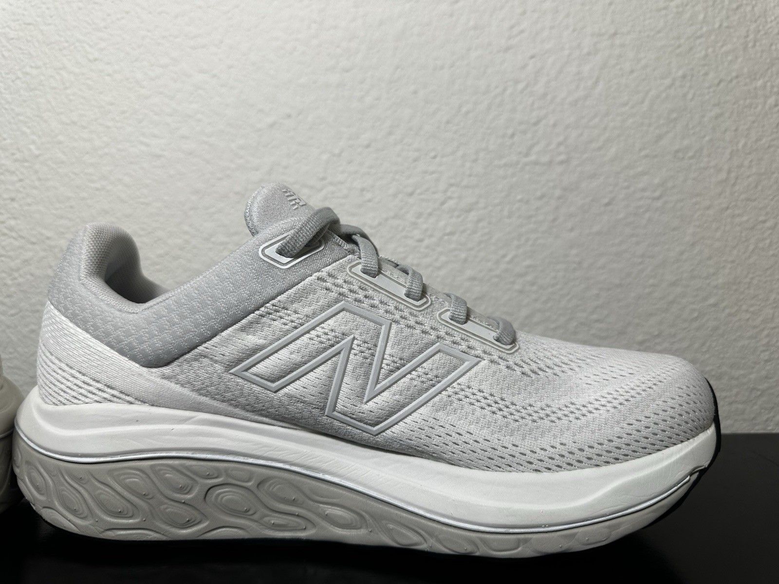 New Balance Fresh Foam x 860v14 Running Shoes White Gray Men’s 8.0/Womens 9.5