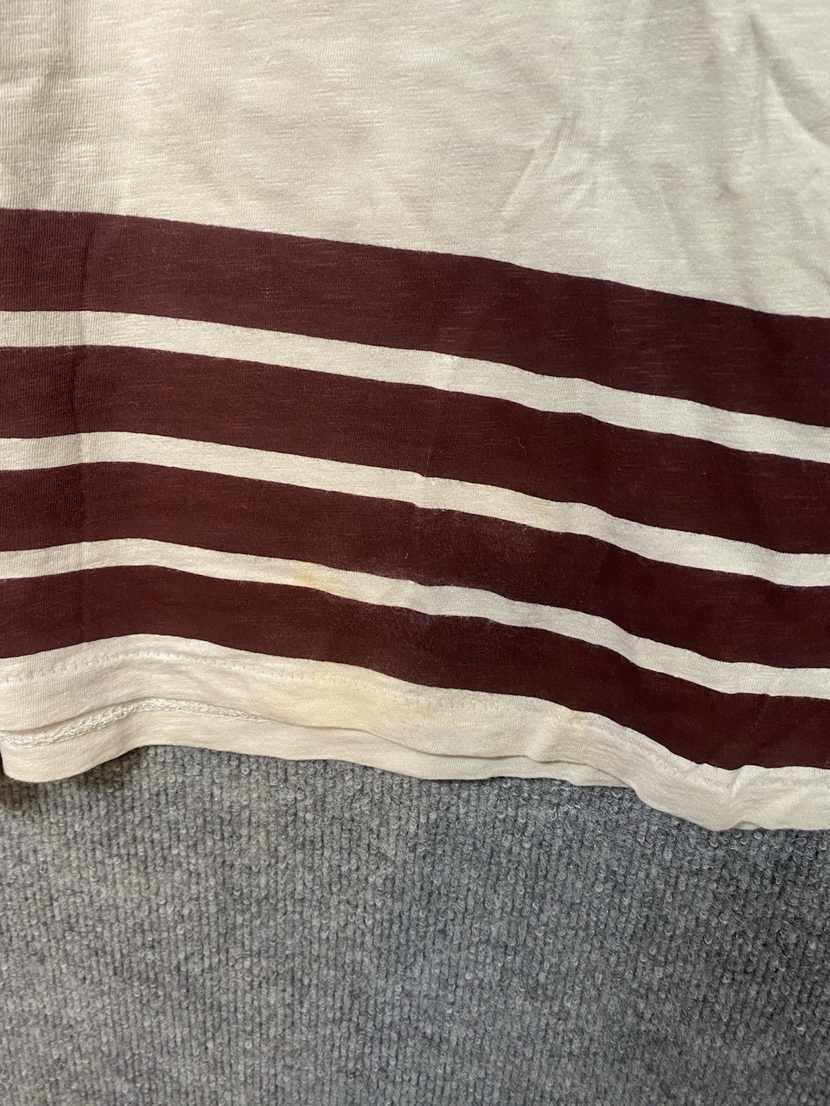 American Eagle Navy Blue Striped V-Neck T-Shirt Athletic Fit Men’s Sz XXL Cream