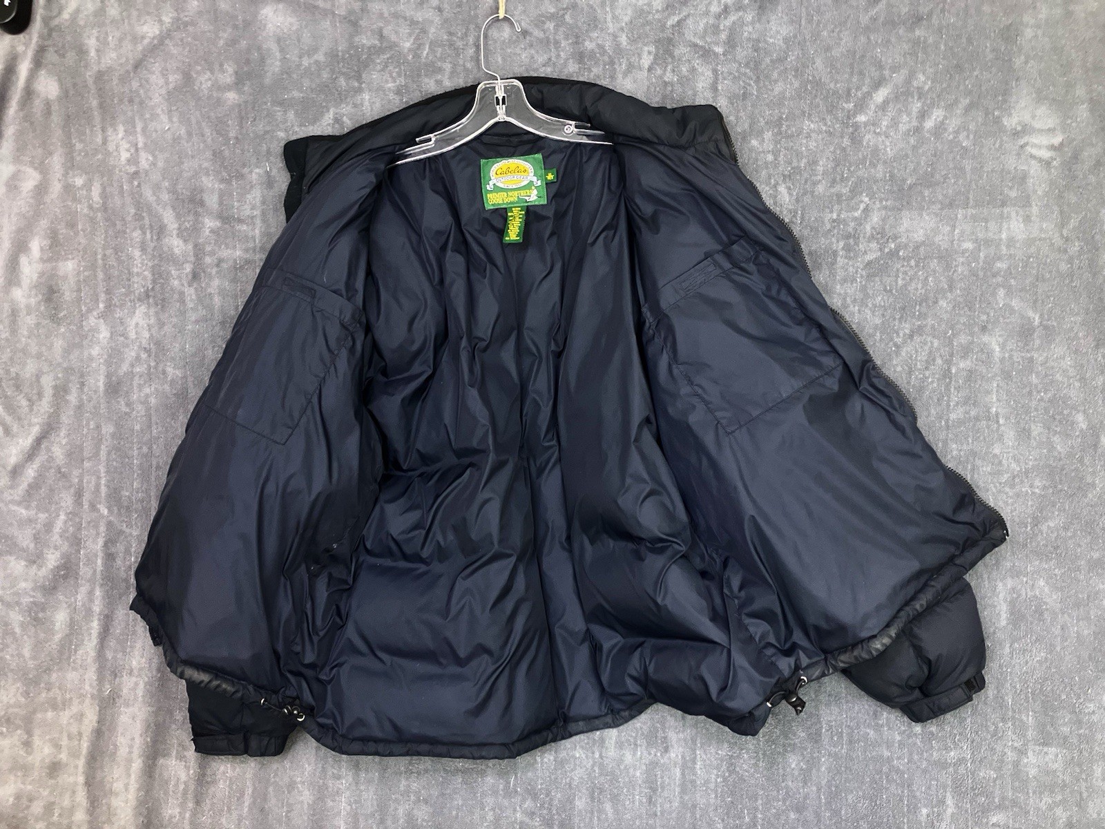 CABELAS Premier Northern Goose Down Men XL 650 Fill Quilted Puffer Jacket ISSUES