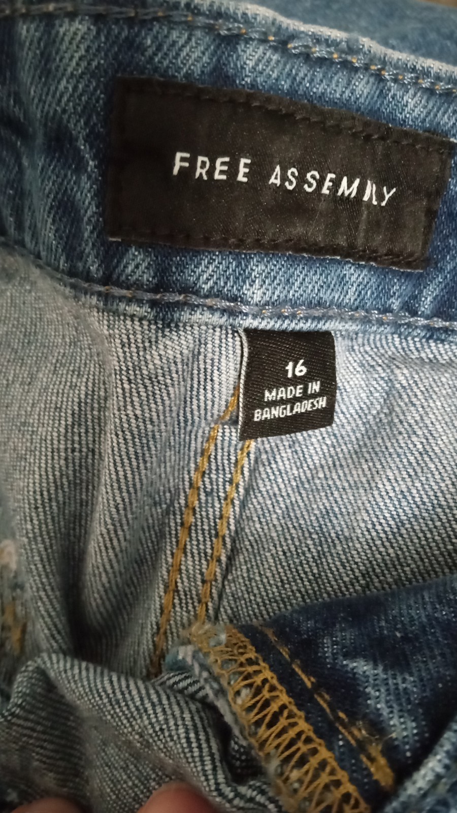 Free Assembly Womens Cotton High Rise Cuffed Jeans Light Indigo Wash SIZE 16