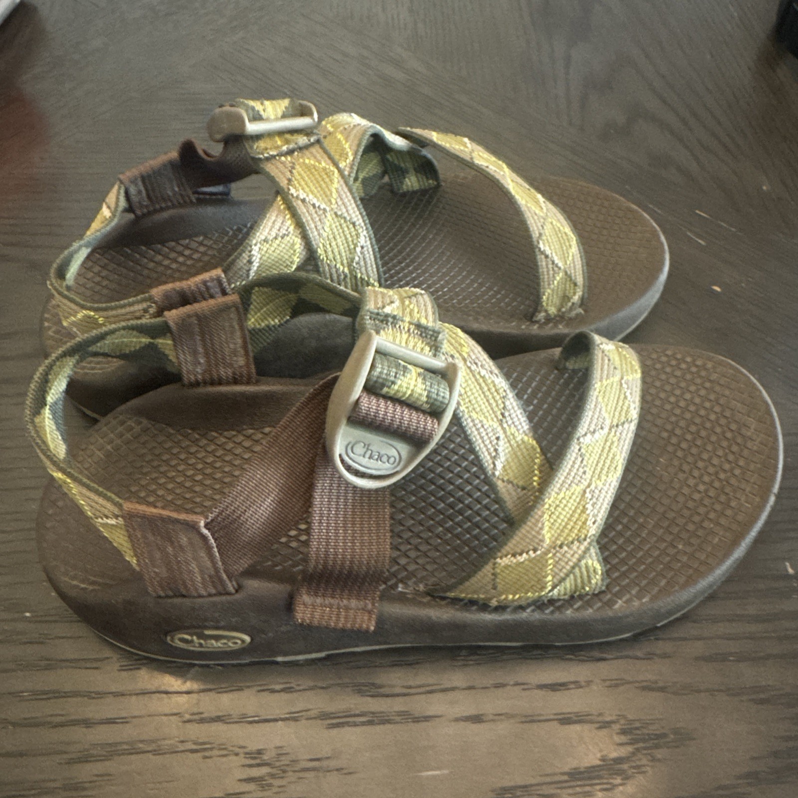 Chaco Z/1 Classic Mens Size 7 Sport Sandals Olive Green Vibram Hiking Womens 8.5