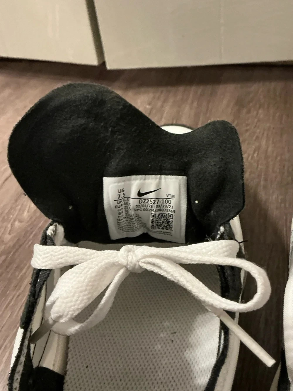Nike Waffle One SE Split Panda – Women’s 9.5/Men’s 7.5 – Great Condition