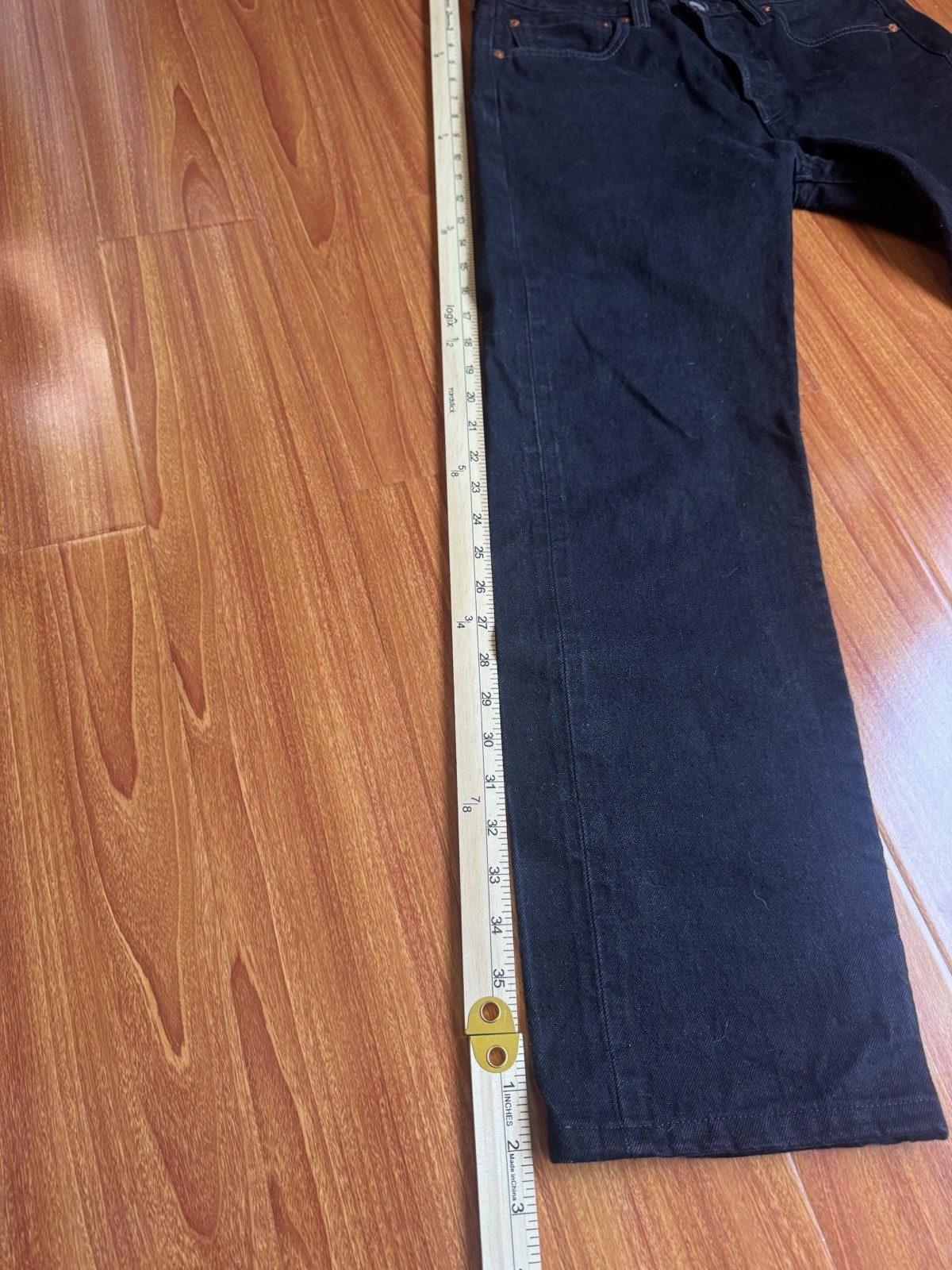 Levi’s Premium Men’s Black Straight Leg Regular Fit Mid Rise Denim Jeans
