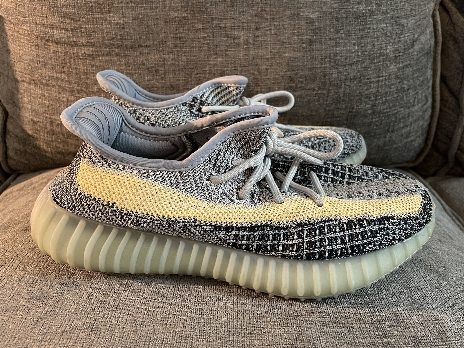 Size 5.5 – adidas Yeezy Boost 350 V2 ‘Ash Blue’ GY7657