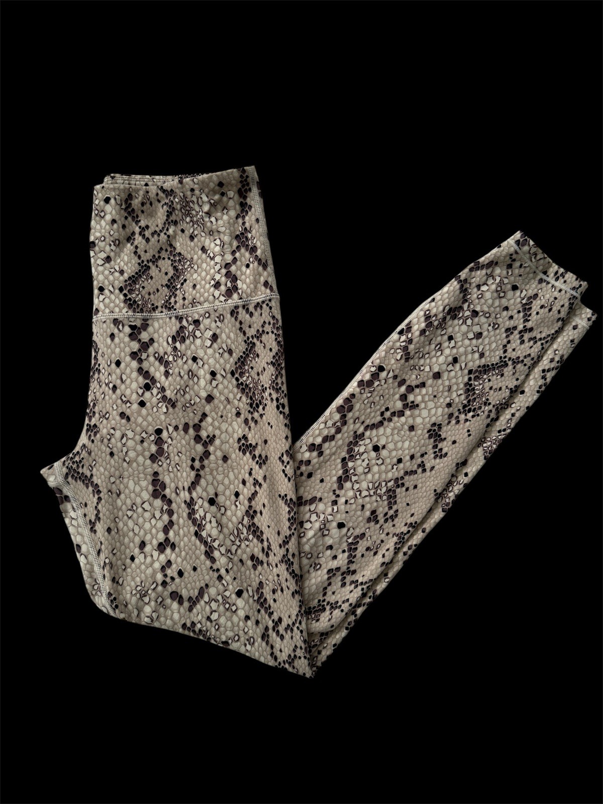 Varley Century Leggings Size M Champagne Snakeskin Print 7/8 Length Butter Soft