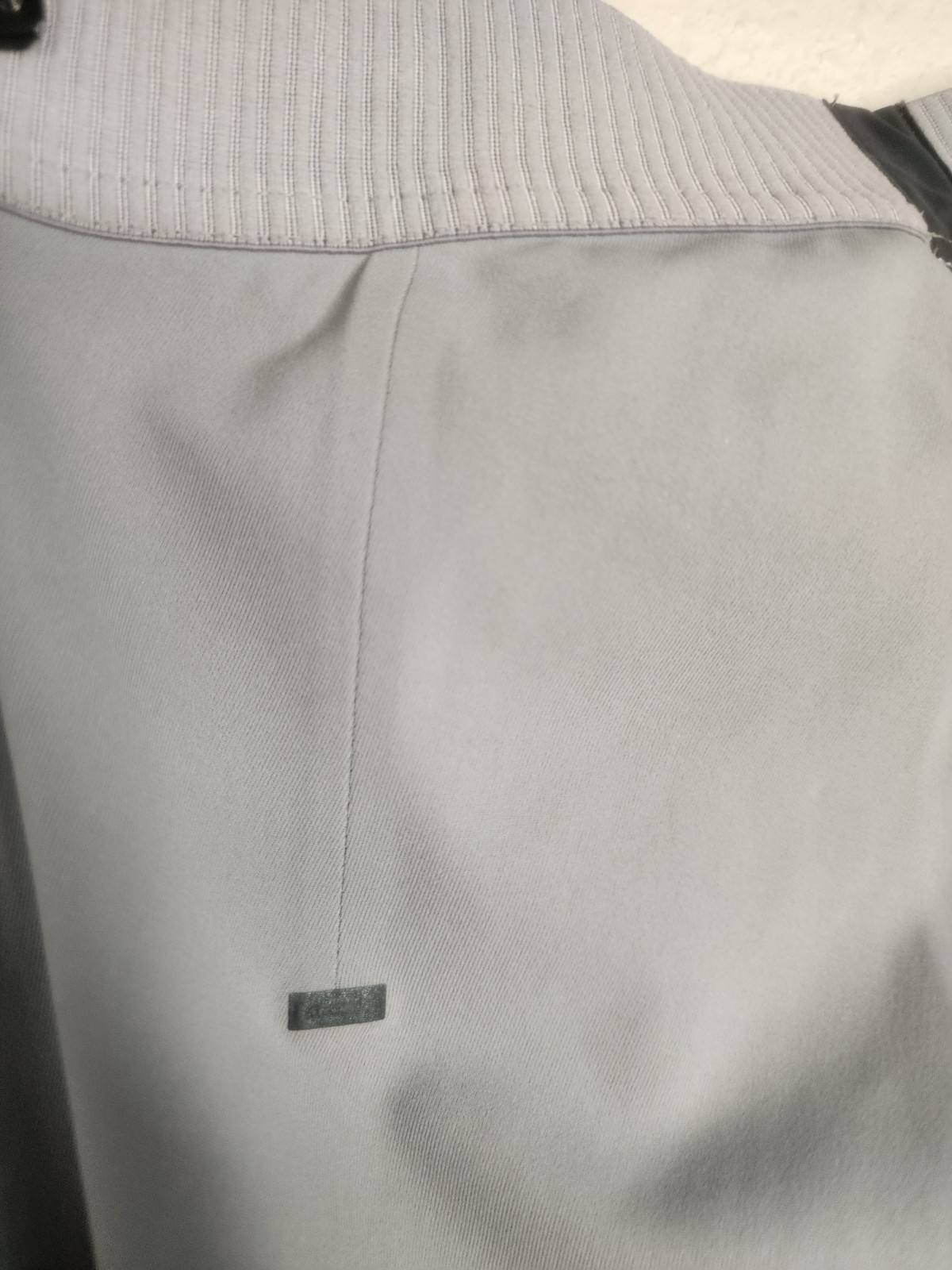 Lululemon License to Train Tight 21″ in Gray Size M
