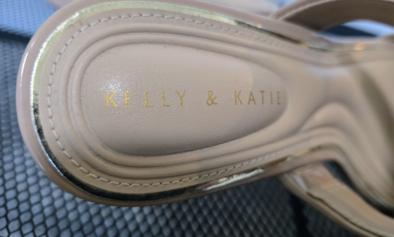 Kelly & Katie Beige Patent Leather Mule Open Toe Slip On Strappy US 6.5