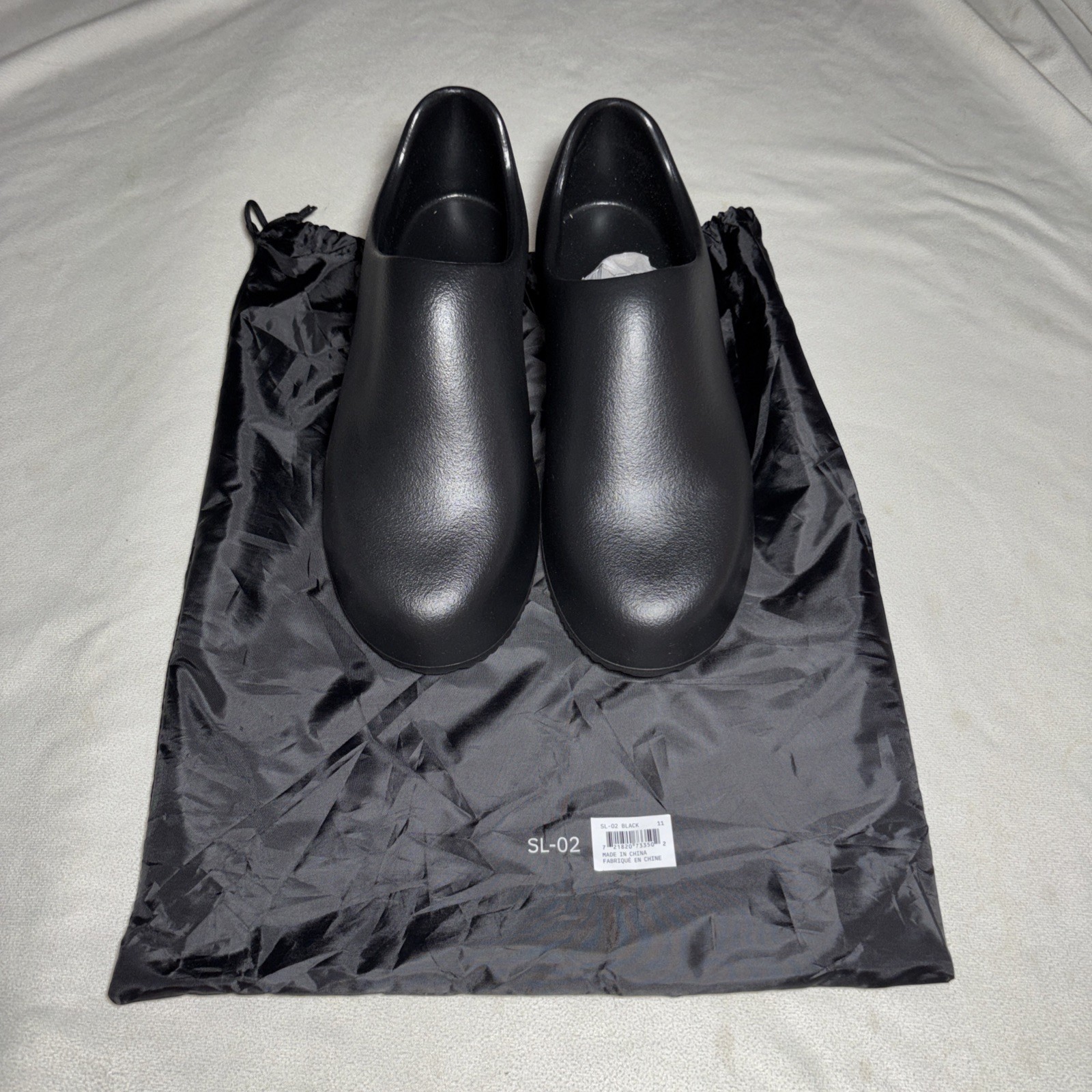 Mens Yeezy YZY SL-02 Black Slip On Slippers Shoes Size 11 NEW DS