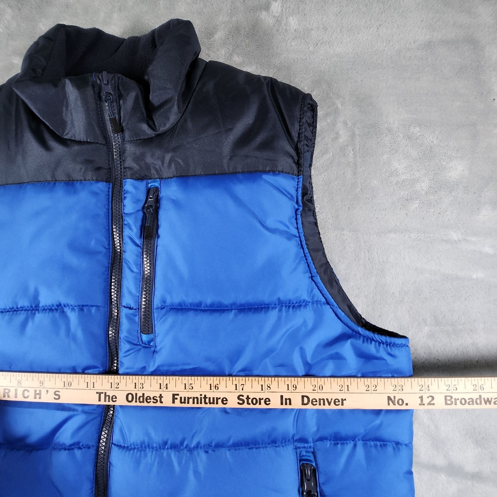 Outdoor Life Puffer Vest Large Blue Color Block Outdoor Hiking Active Cabin Work