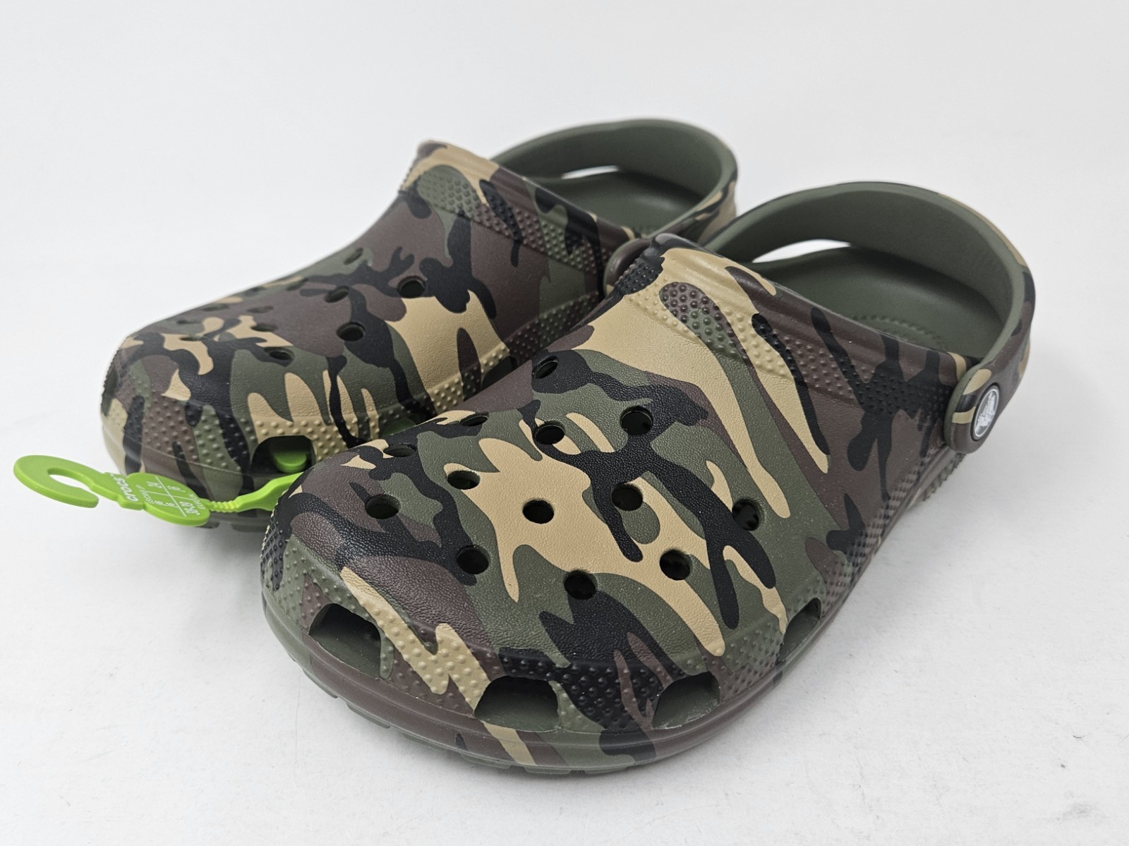 Crocs Classic Clog Slip-On Sandals, Unisex Kid’s Army Green Camo, 211879, NEW!