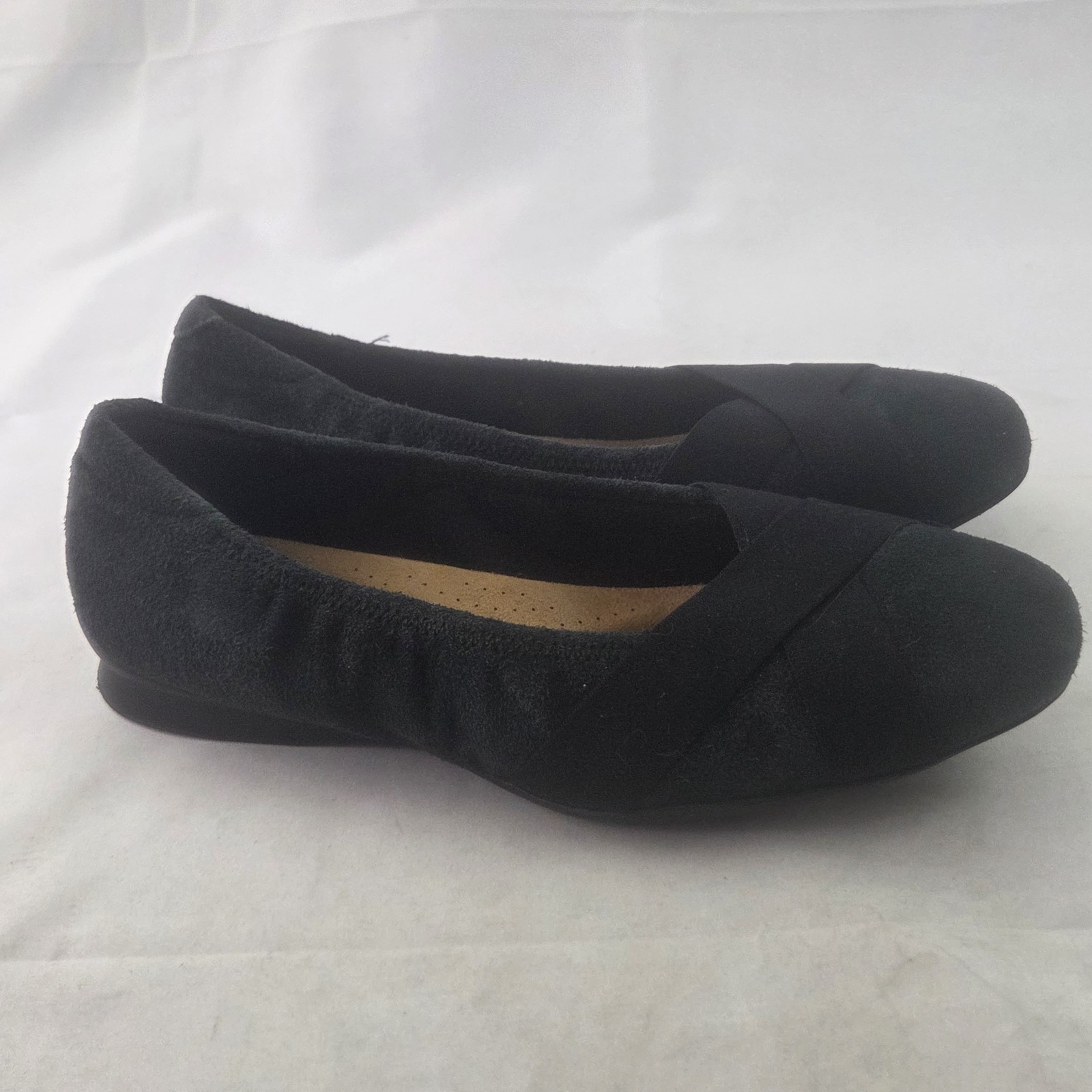 Clarks Ballet Flats Womens 8.5 W Black Suede Slip On Comfort Casual Shoes