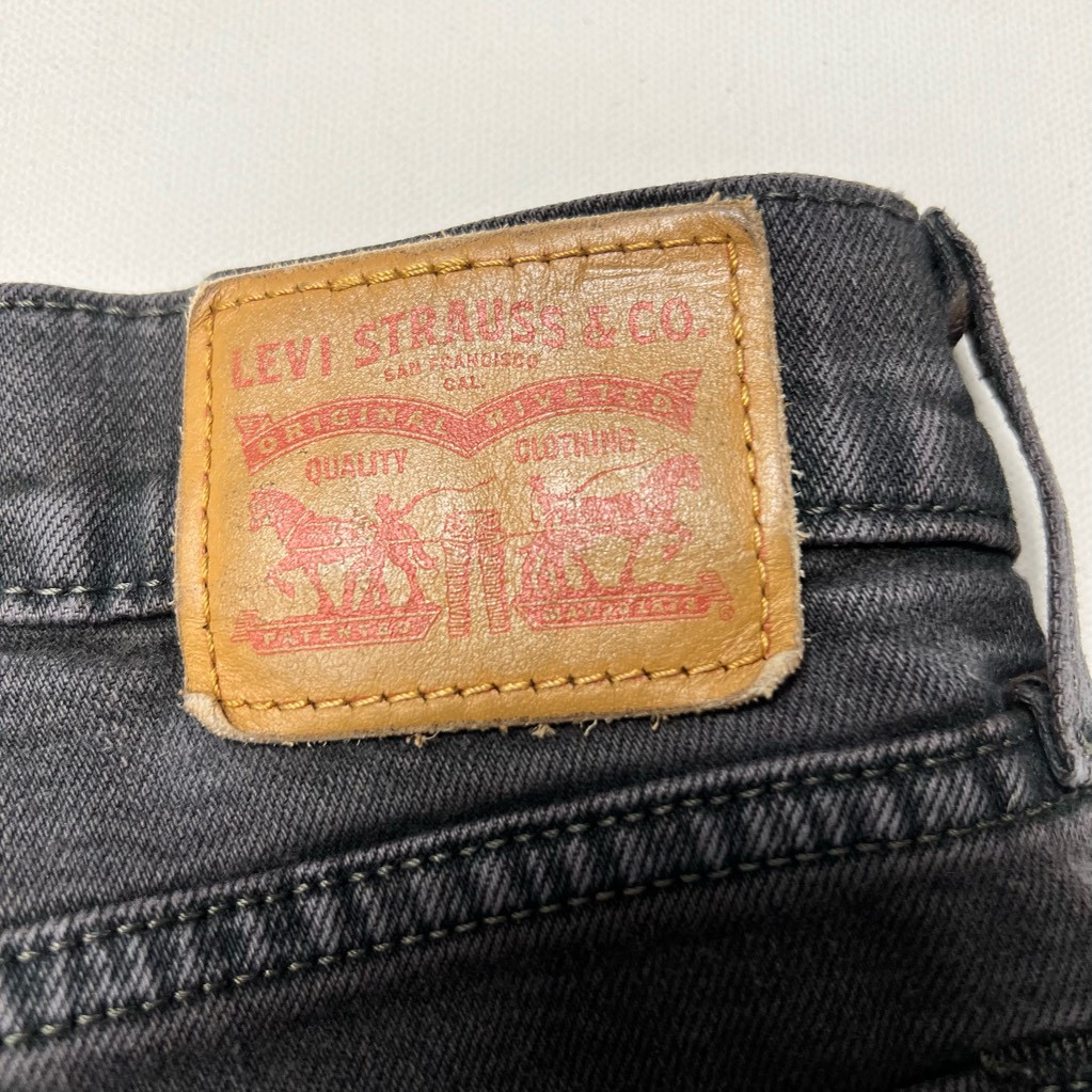Levis Womens Cropped Jeans Dark Gray Charcoal Wash Stretch Frayed High Rise 30