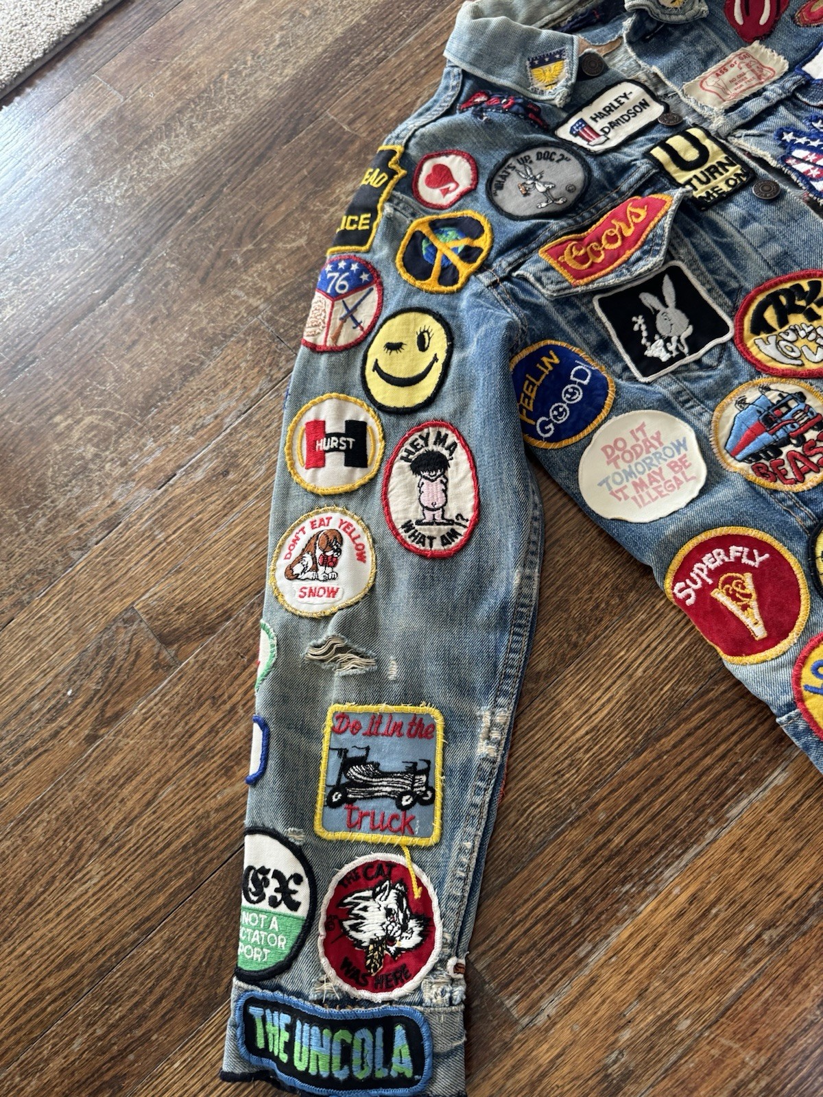 Levi’s Unisex Adults S Blue Denim Jean Jacket Embroidered Patches Button