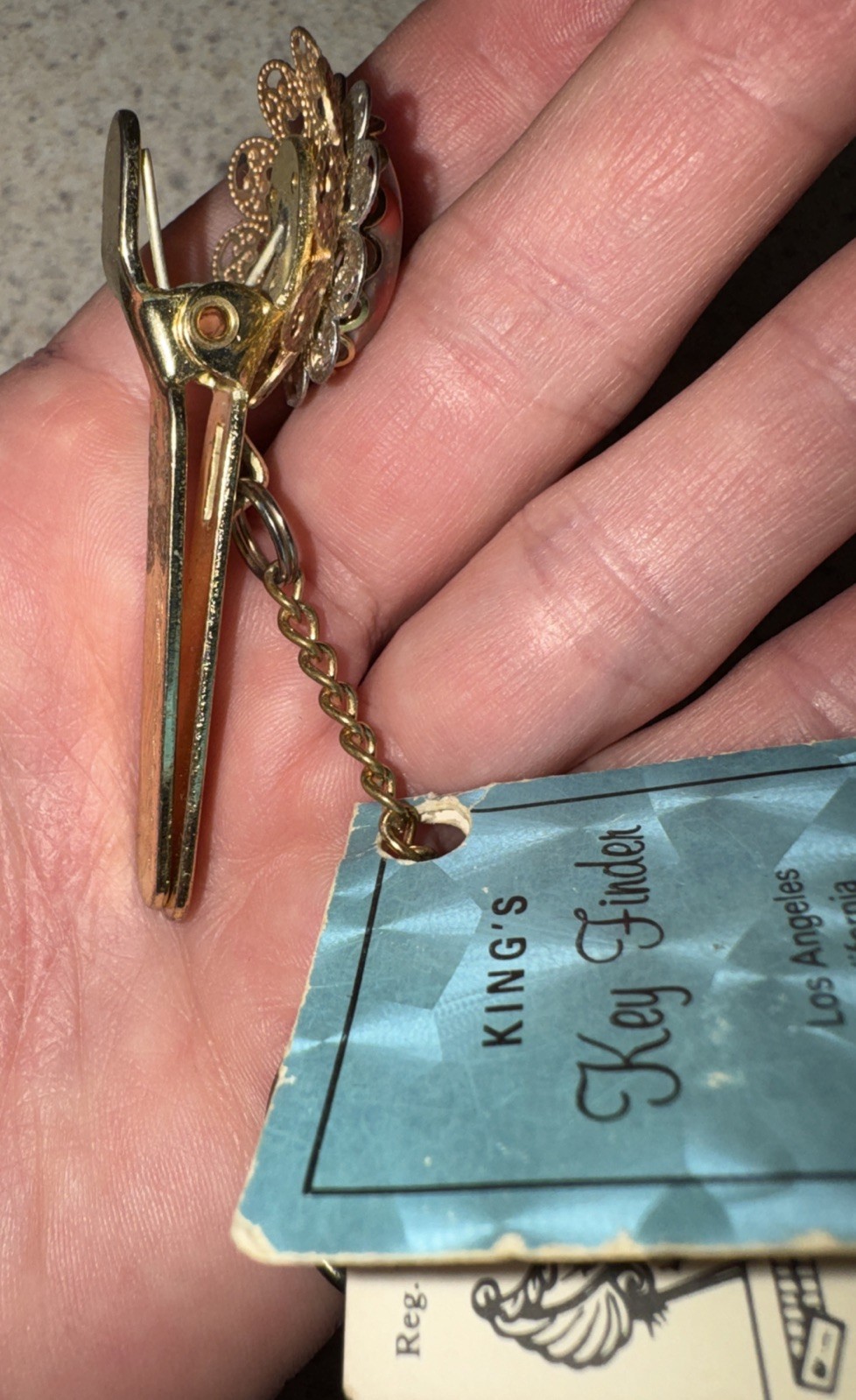 Vintage NWT MCM Kings Key finder MCM gold tone metal Clip W/tag Los Angeles CA