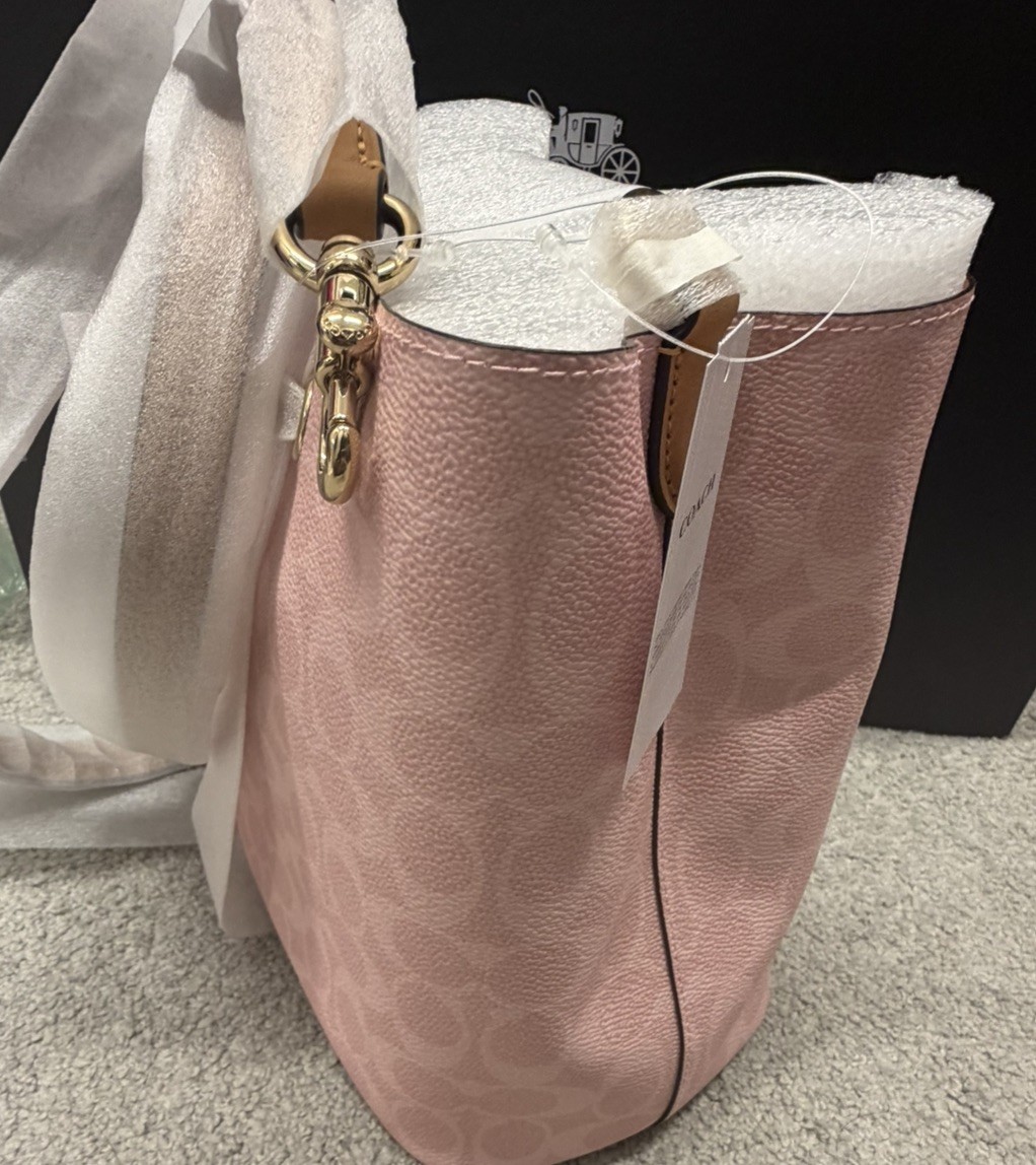 NWT Coach Rowan Bucket Bag In Signature Canvas With Charms Powder Pink