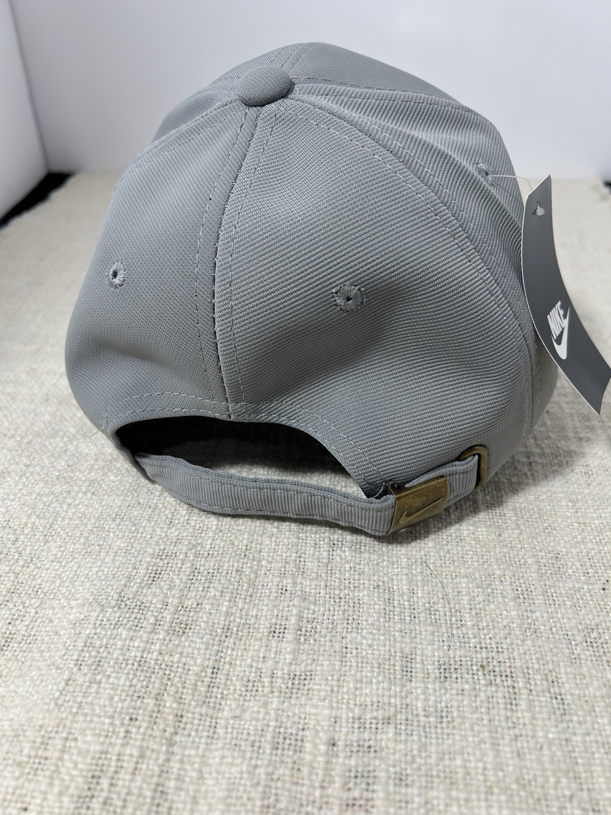 Nike Men’s Adjustable Snapback Baseball Cap Gray/Black White Swoosh Logo
