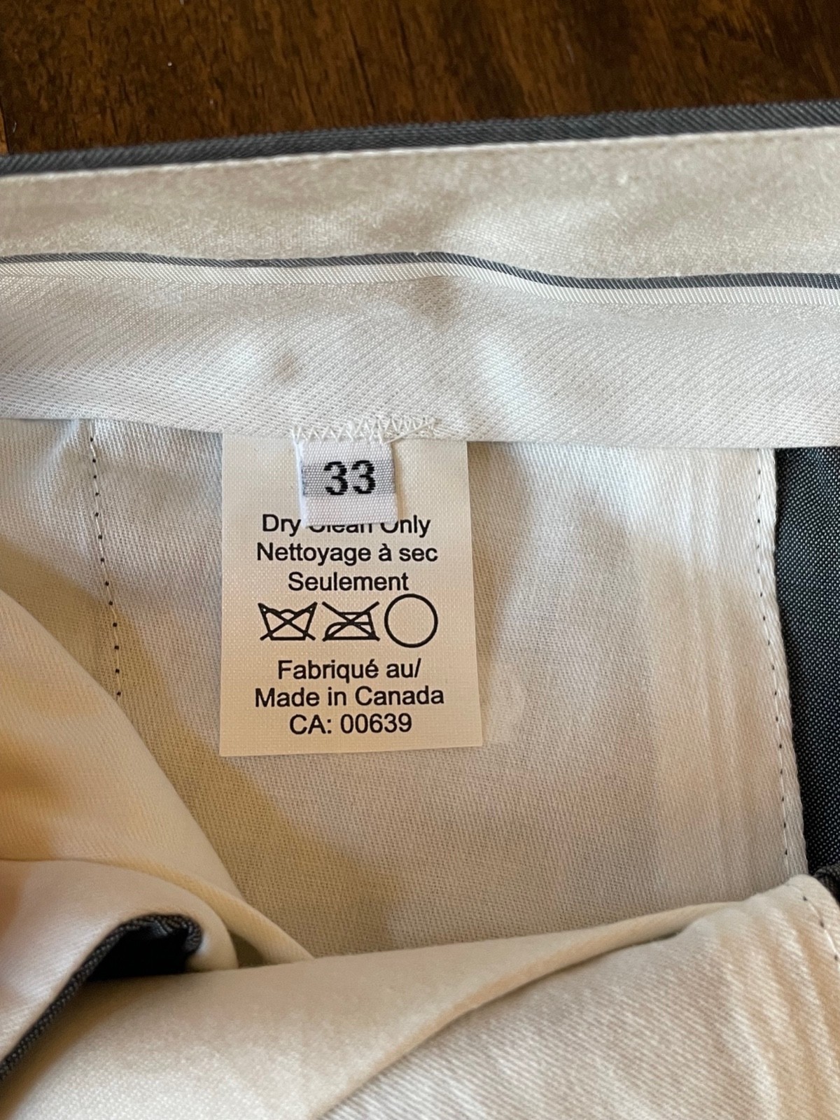 NEW HABERDASH Chicago Men’s Barberis 100% Italian Wool Pants 33W Unhemmed NWT