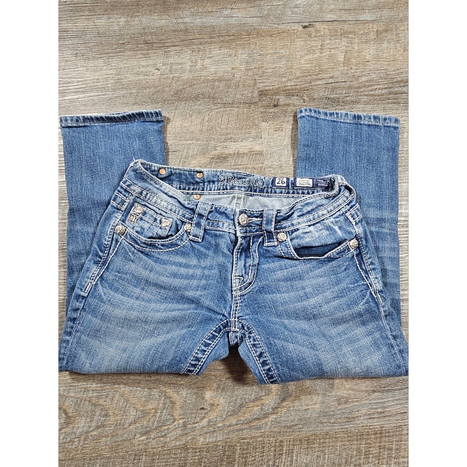 Miss Me Signature Cuffed Capri Jeans Fleur De Lis Embellished Medium Wash 26
