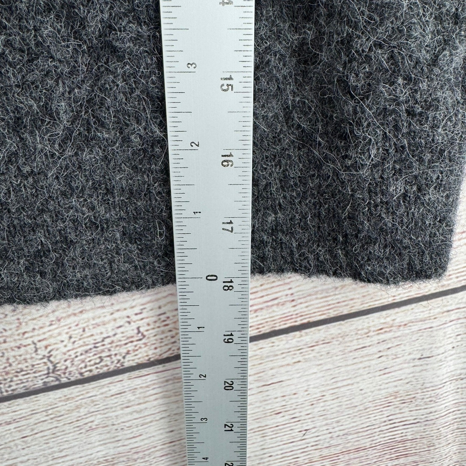 Lululemon Alpaca Wool Blend Sweater Womens S/P Grey Cropped Crewneck LW3HZKS