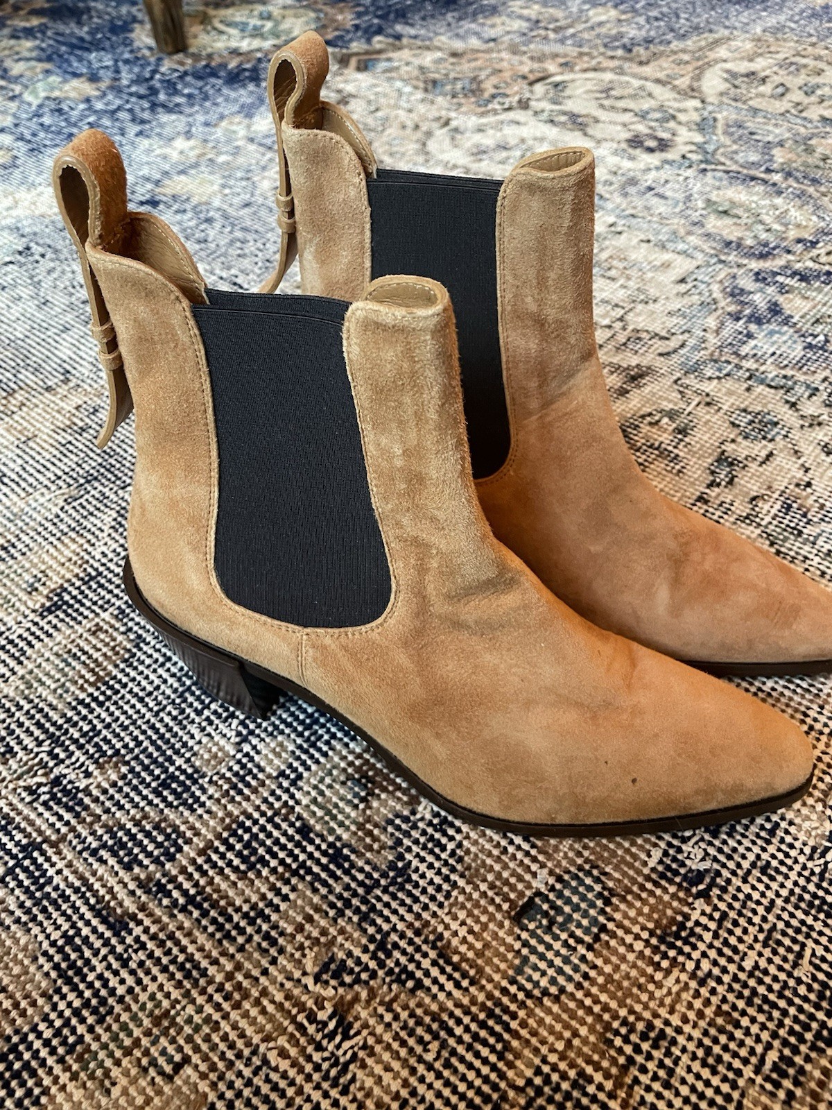 FRAME Women’s Tan Suede Chelsea Ankle Boots Pointed Toe Pull On US 8.5