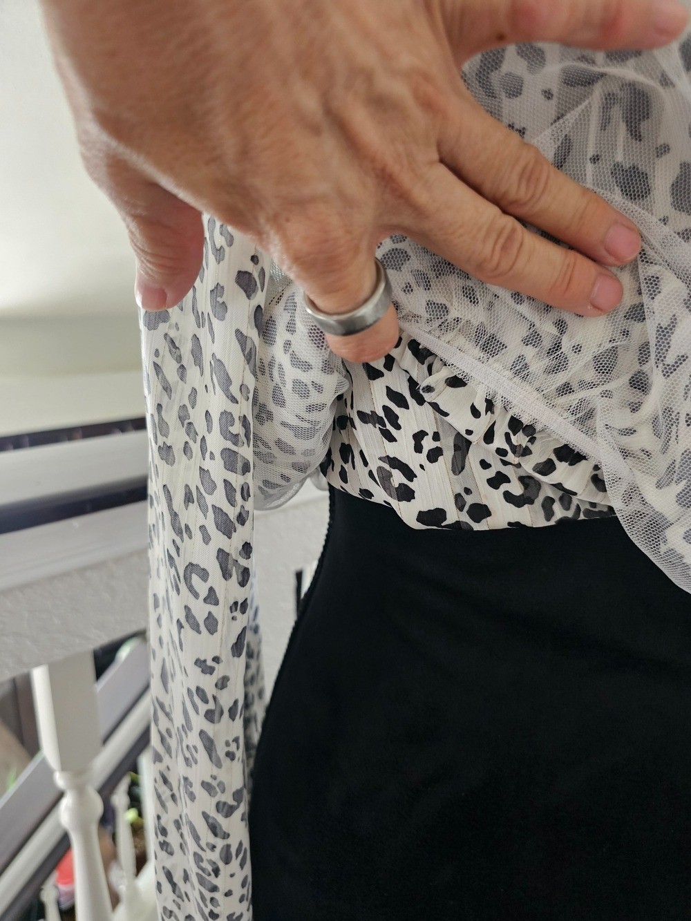 Size S Women’s Black and White Leopard Print Blouse