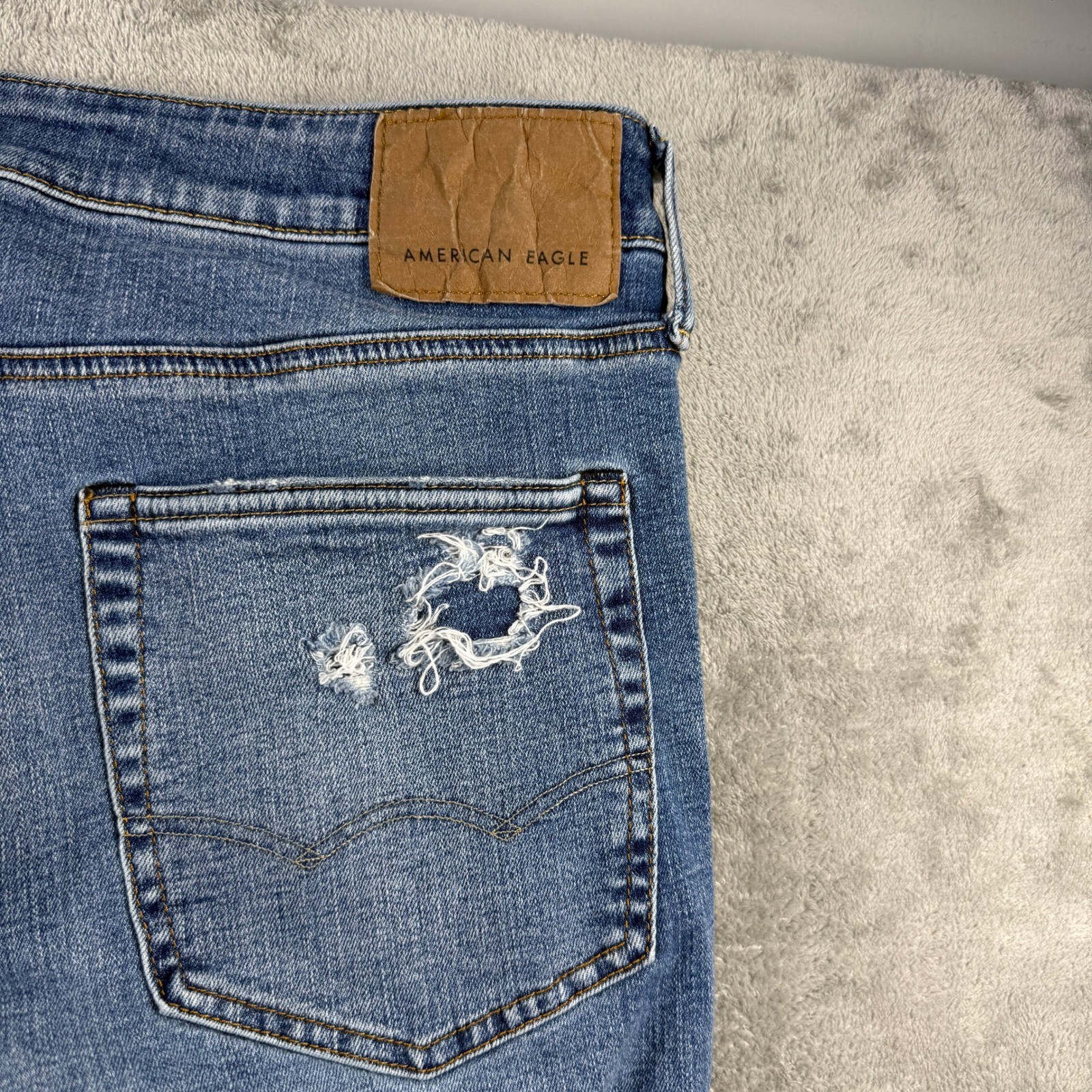 American Eagle Airflex+ Distressed Ripped Jeans Mens 36×30 Medium Wash Blue