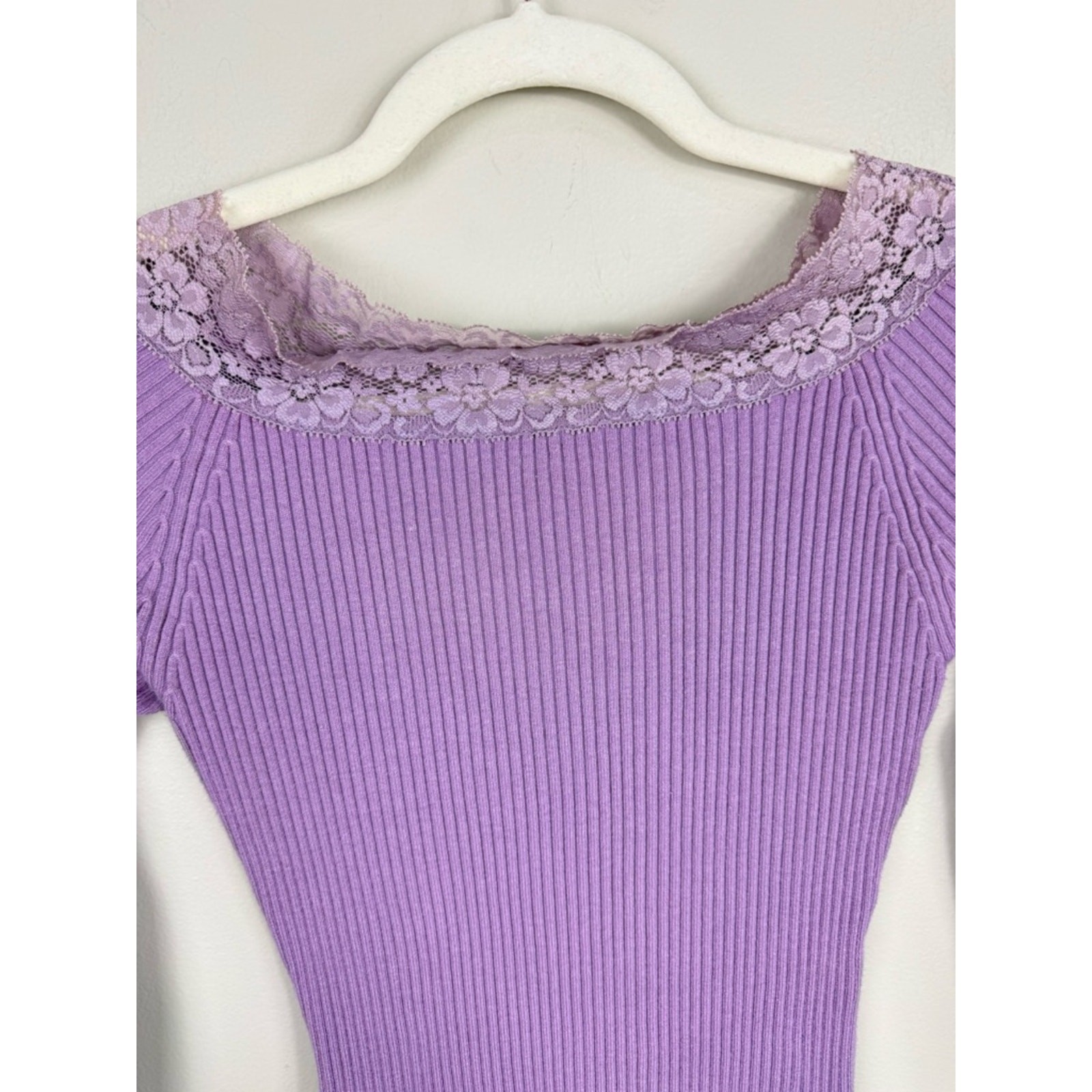 Coppy Key Lace Off the Shoulder Top Medium Y2K Lilac Ribbed Lace-Trim Knit